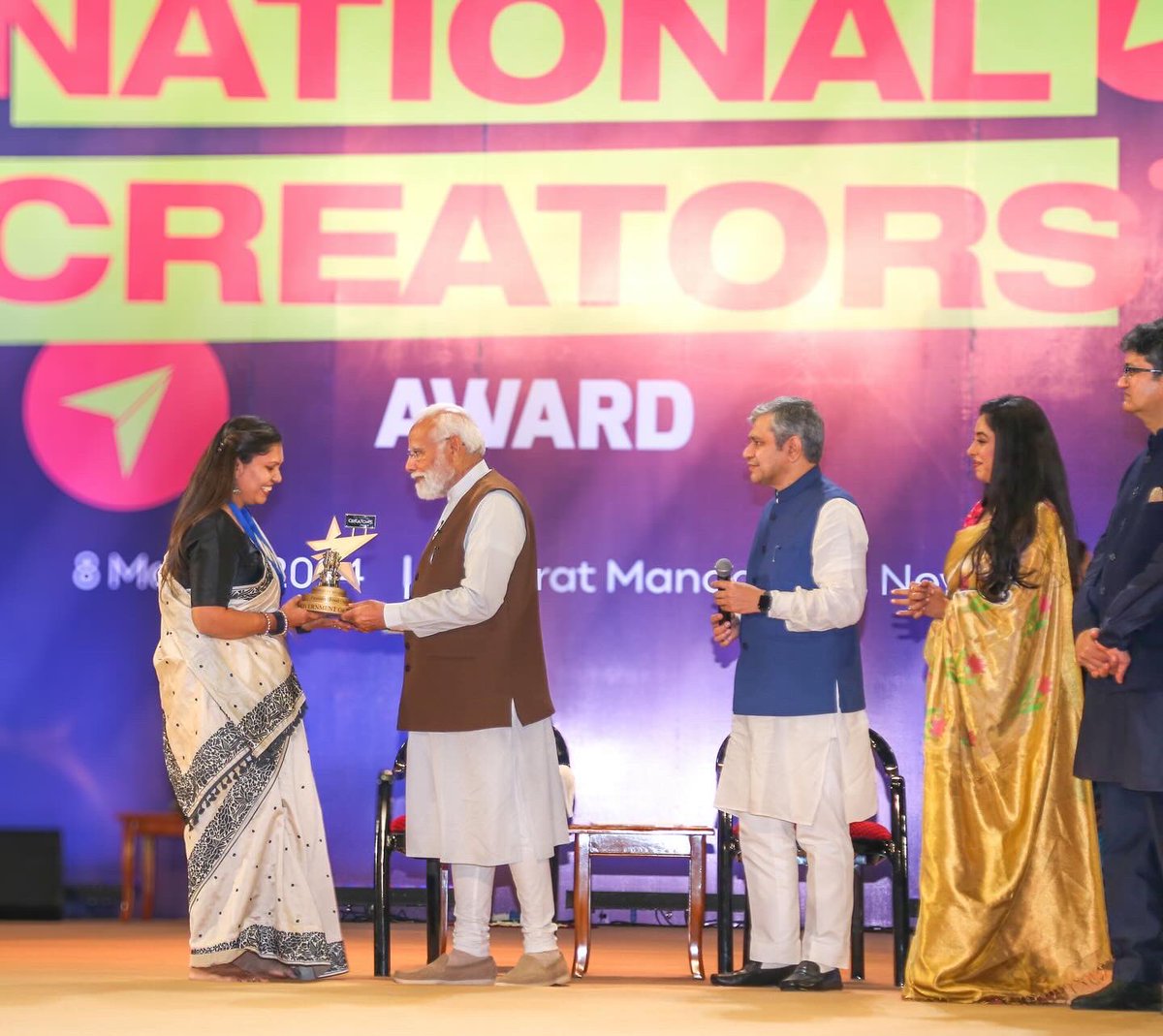 Grateful and Honoured to receive ‘Best Food Creator’ Award from our honourable Prime Minister Shri <a href="/narendramodi/">Narendra Modi</a> ji at #nationalcreatorsaward 
<a href="/mygovindia/">MyGovIndia</a> 
Thank you so much for your love and support 🙏