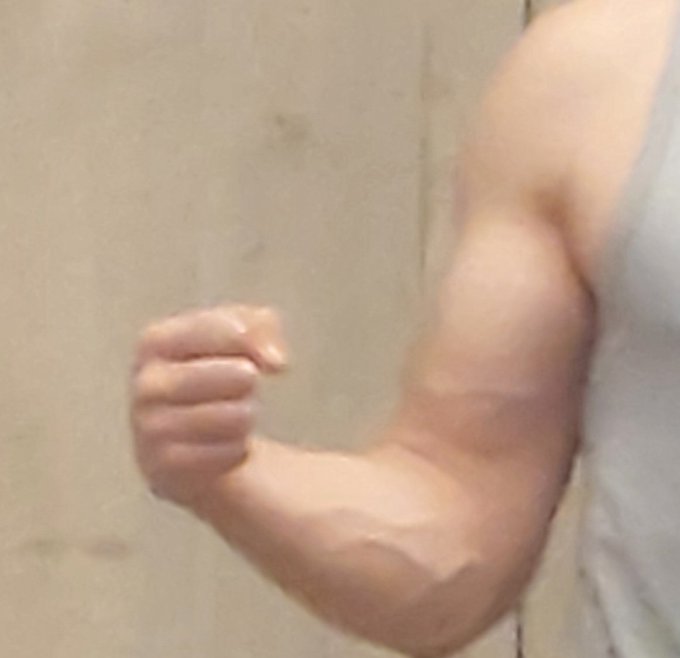 Camera decided to turn into a potato but nevermind, here's some forearm goodies https://t.co/GRONuoZ<a href="/tag/nsfwaudio"class="tags"><span>#nsfwaudio</span></a>
