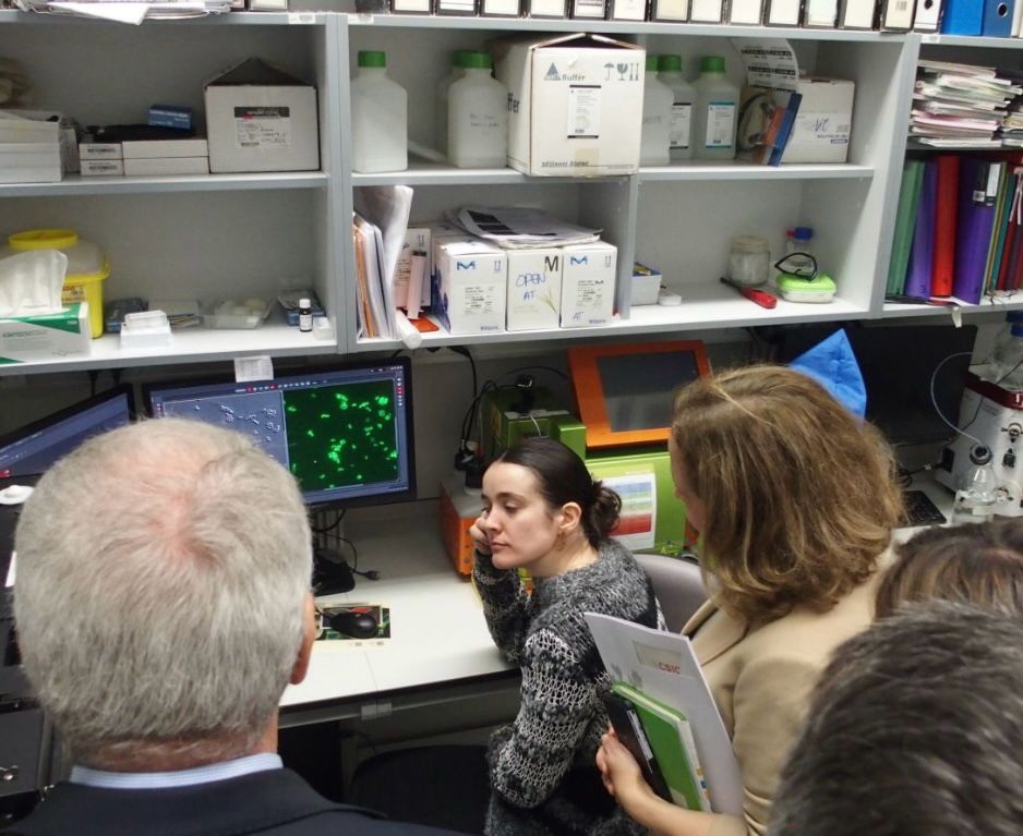 He tenido la fortuna de celebrar el #8M con compañeras/os del Instituto de Agrobiotecnología, Pamplona 

El <a href="/IdAB_CSIC/">Instituto de Agrobiotecnología - CSIC</a> trabaja:
*Agricultura Sostenible y Biomonitorización
*Bio Molecular de Patógenos Bacterianos
*Biotecnología Vegetal 
*Sanidad Animal
🍅idab.csic.es