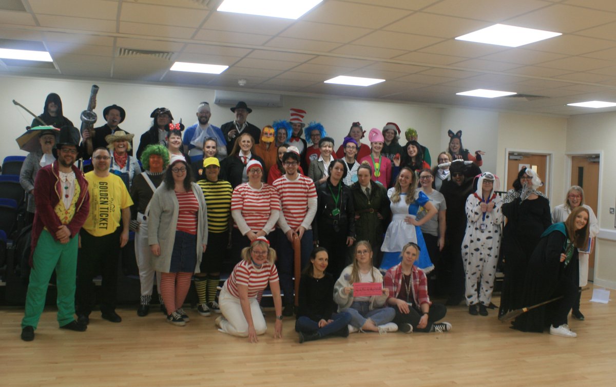 Staff celebrated <a href="/WorldBookDayUK/">World Book Day UK 📚</a> this year by dressing up as their favourite book character, much to the delight of students! A huge effort was made by all, and there was even a giant cockroach! #WorldBookDay2024  For more photos visit alechunter.org/gallery/?pid=3…