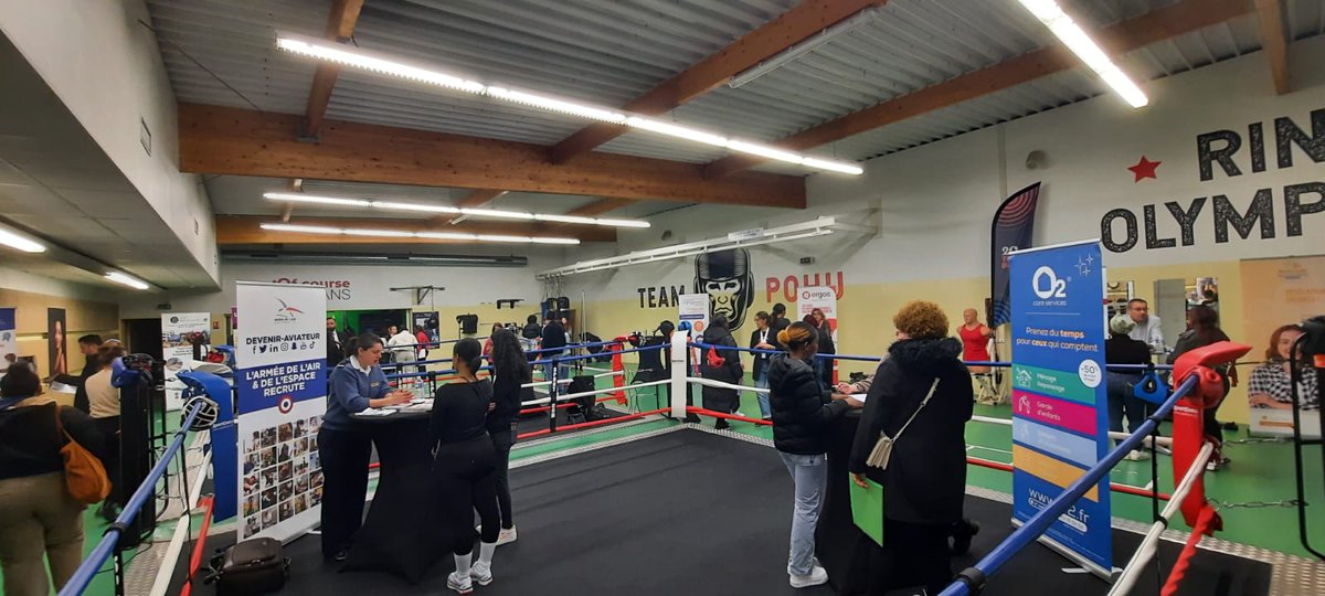 Les Olympiades de l’Emploi c’est une journée dédiée aux femmes demandeuses d'emploi des quartiers prioritaires 🤝 La session Job dating est ouverte à Antarès avec les 15 entreprises présentes !

Un mode de garde d'enfants est disponible sur place 🧒