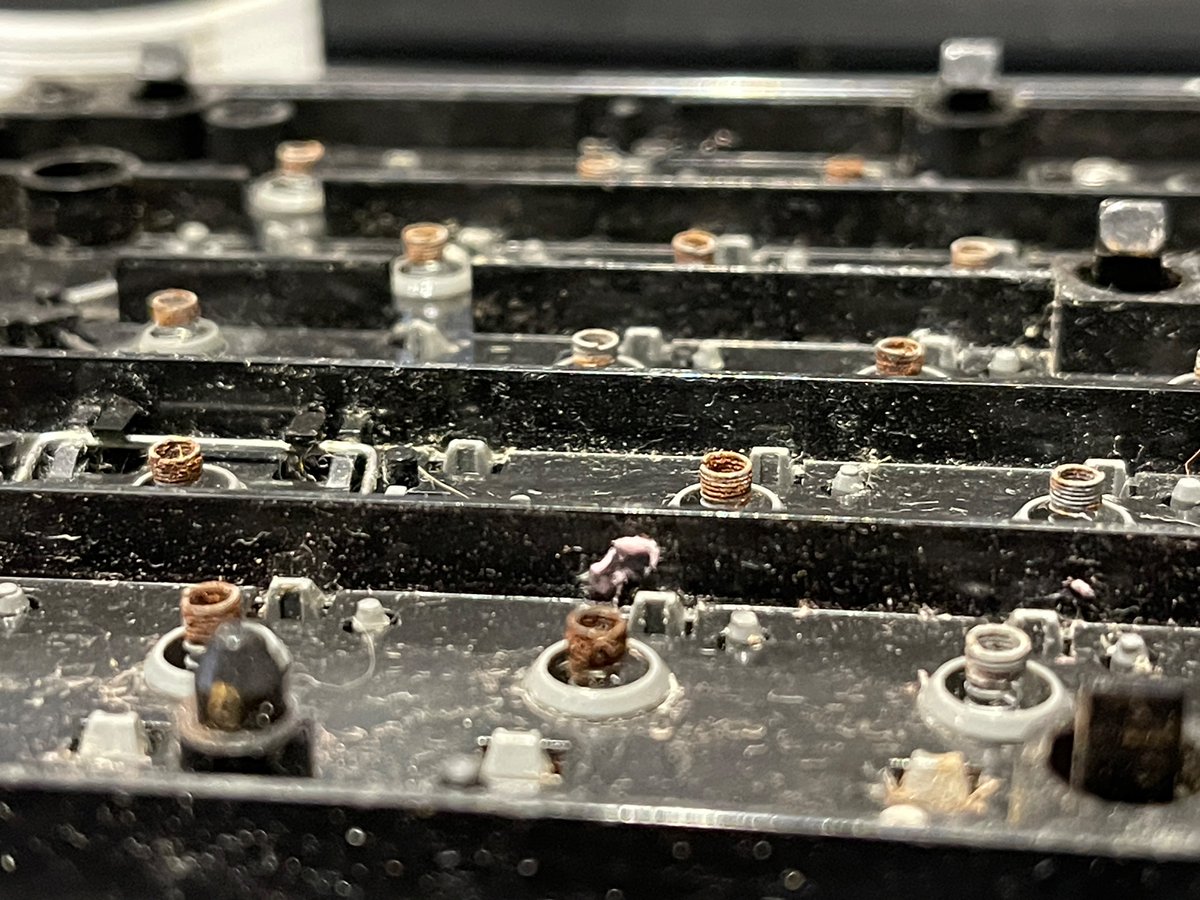 retrogamecoders's tweet image. Calling the #zxspectrum 128+2 (grey) restoration a fail.

I think the membrane is buggered

Not sure where to go from here, I don’t have the budget to go back to fleabay at current prices 😩

#retrocomputing #retrocomputers