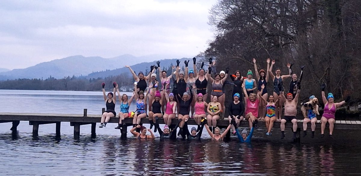 BeckyMSelf's tweet photo. Kicked off this international women’s day with an early morning swim in Windermere! 

Thank you to Mentalhealthswimswindermere, Lakelandwildswimmers, &amp; Wonderfulwildwomen for coming together and fundraising for us at @springfield1915 ❤️ 🧵 https://t.co/nHCrgHzT43