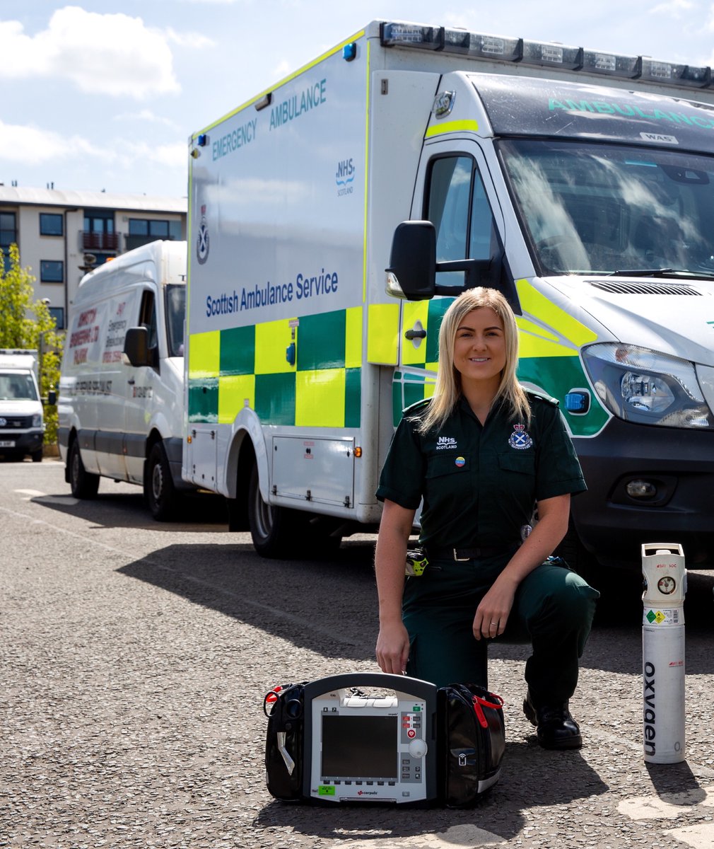 It’s international women’s day! I’m celebrating all my past and future female colleagues ✨

<a href="/Scotambservice/">Scottish Ambulance</a> #scotamb #scottishambulance #SAS #paramedic