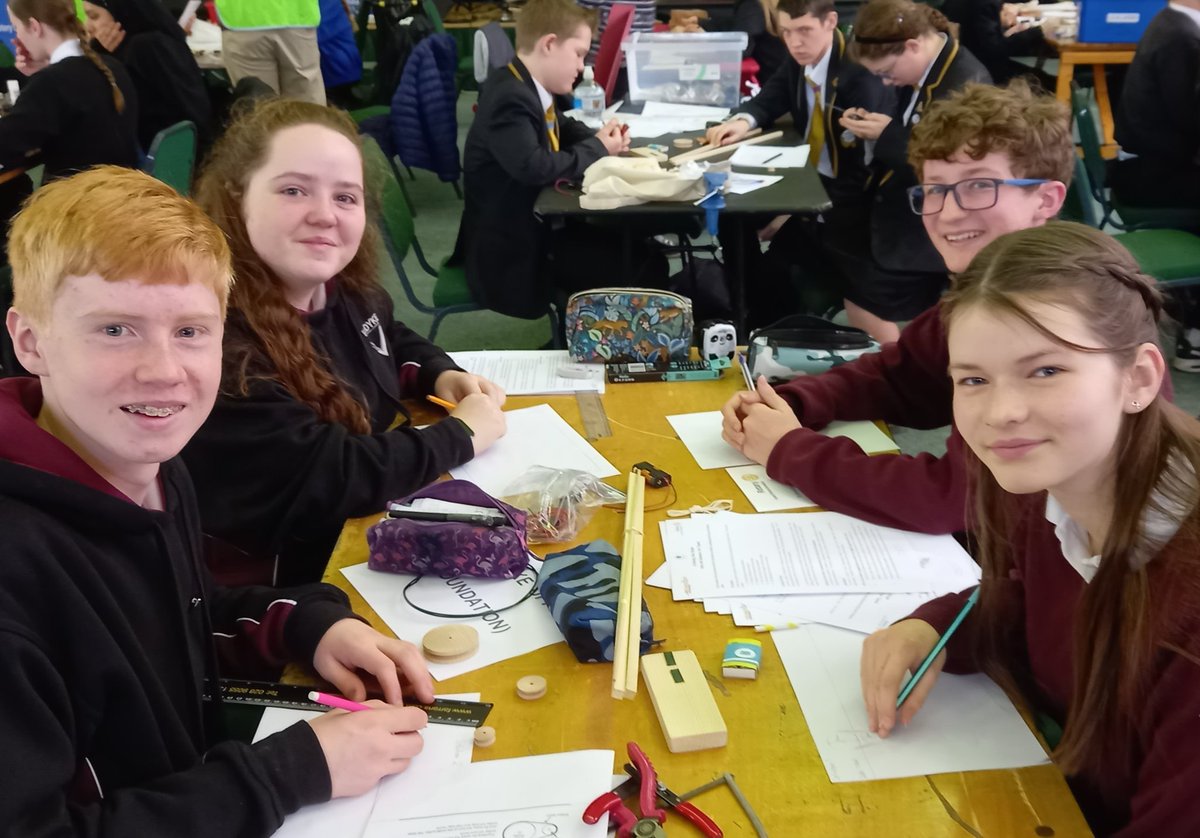 STEAMVandyke1's tweet photo. Teams set up for the Rotary Technology Tournament #Vandyke
@VandykeUpperSch @Rotary @RotaryGBI https://t.co/o42ADsNrFk