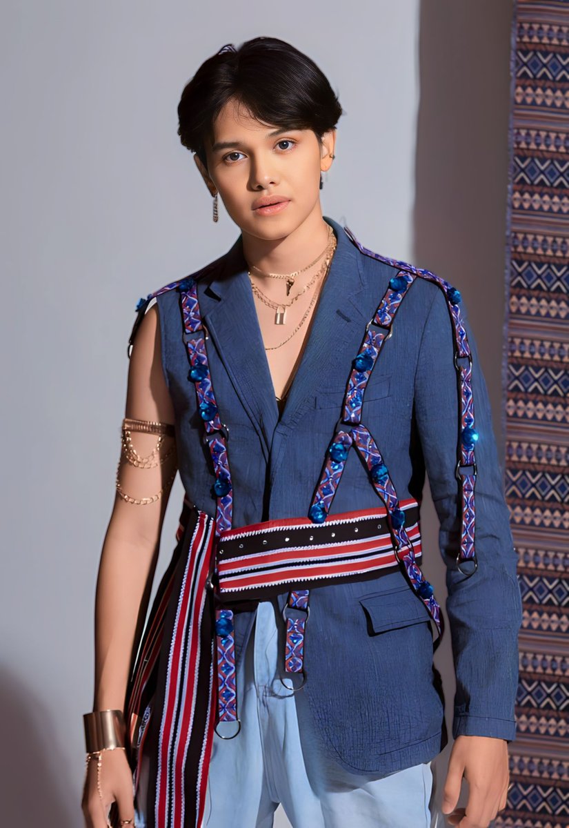 [HQ] ALAMAT R-Ji | 'Pasulong' Concept Photo

On denim + ethnic wardrobe
Top by Macky Combe

#ALAMAT #ALAMAT_RJi <a href="/RJi_official/">Nᜀᜄ᜔ᜊᜊᜄ</a> <a href="/Official_ALAMAT/">ALAMAT ᜀᜎᜋᜆ᜔ 🇵🇭</a> <a href="/ALAMAT_members/">ALAMAT Members</a>