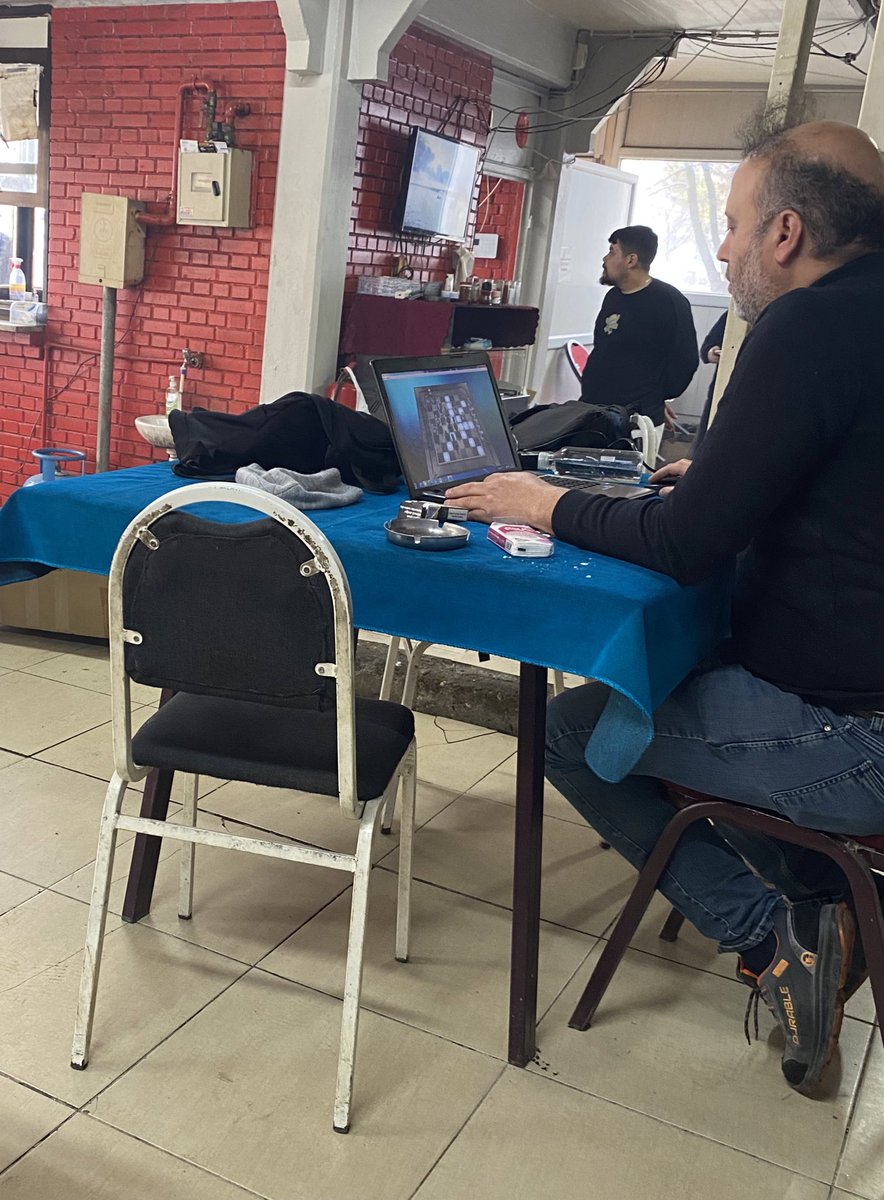 edmrciii's tweet photo. Ülkeden bir umut besleme sebebisin sen adam .. https://t.co/0mMHZgyk2c
