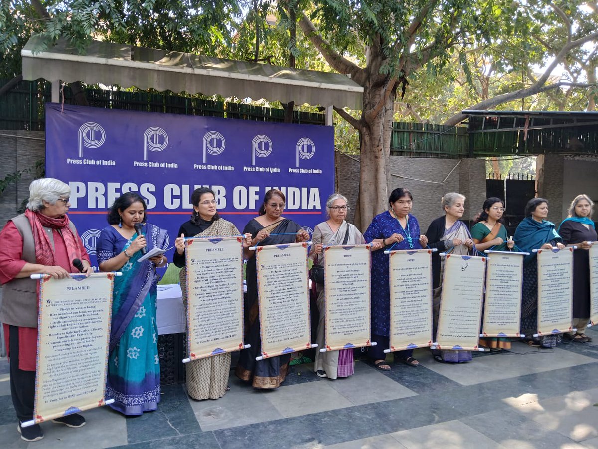 itooamchennamma's tweet photo. 𝐈 𝐓𝐨𝐨 𝐀𝐦 𝐑𝐚𝐧𝐢 𝐂𝐡𝐞𝐧𝐧𝐚𝐦𝐦𝐚

✍ 𝐑𝐞𝐥𝐞𝐚𝐬𝐞 𝐨𝐟 𝐊𝐢𝐭𝐭𝐮𝐫 𝐃𝐞𝐜𝐥𝐚𝐫𝐚𝐭𝐢𝐨𝐧 📜
🔰 March 8, 2024
📍Press Club of India, New Delhi

#KitturDeclaration #WomensDay #womensdayspecial #WomenEmpowerments #InternationalWomensDay  #IWD2024 #IWD https://t.co/IKz1pcOZy4