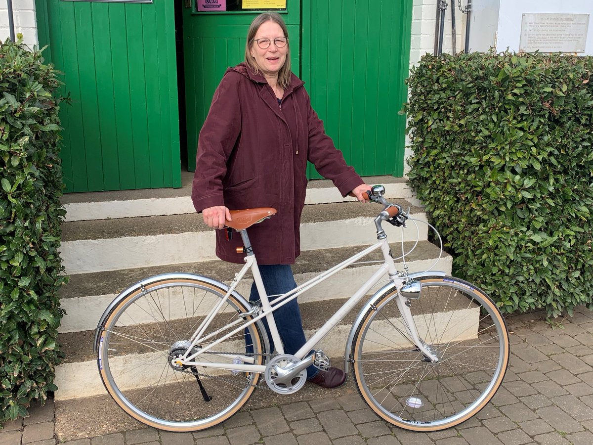 Elizabeth collecting her new @pashleycycles Aurora. #newbike #pashley