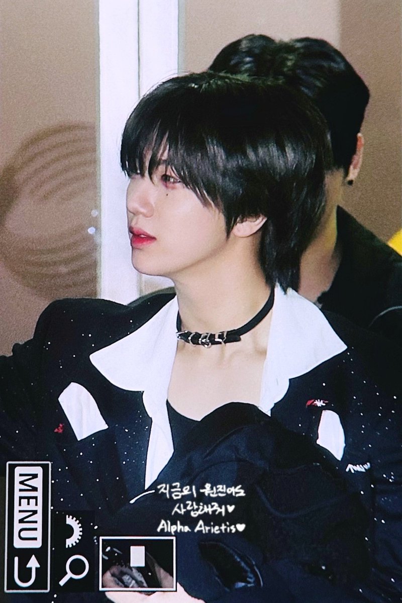 010322com's tweet photo. 𝙥𝙧𝙚𝙫𝙞𝙚𝙬. 240308 뮤뱅 퇴근

1위가수 크래비ㅌ1 WONJ1N 나오십니다

#CRAVITY #크래비티
#EVERSHINE #Love_or_Die
#원진 #WONJIN #함원진 #함랑아원진해 #무대천재병아리🐥 https://t.co/EuthmrjTZE