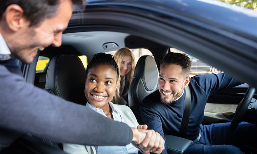 🚗 10 millions  de covoiturage courte distance en France en 2023 !
Peu comparé aux trajets réalisés par des personnes seules dans leur bagnole
Pour <a href="/TahonAdrien/">adrien tahon</a> de <a href="/BlaBlaCar_FR/">BlaBlaCar France</a> une solution : l'incitatif financier !
Tribune sur <a href="/NMobilites/">News Tank Mobilités</a> : bit.ly/3TseSJp