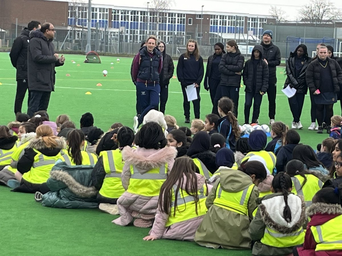 Great to see @yasinforbedford @biddenhamintschool for Bedford Primary Schools football festival run by our wonderful sports leaders for @womensday…⚽️ p