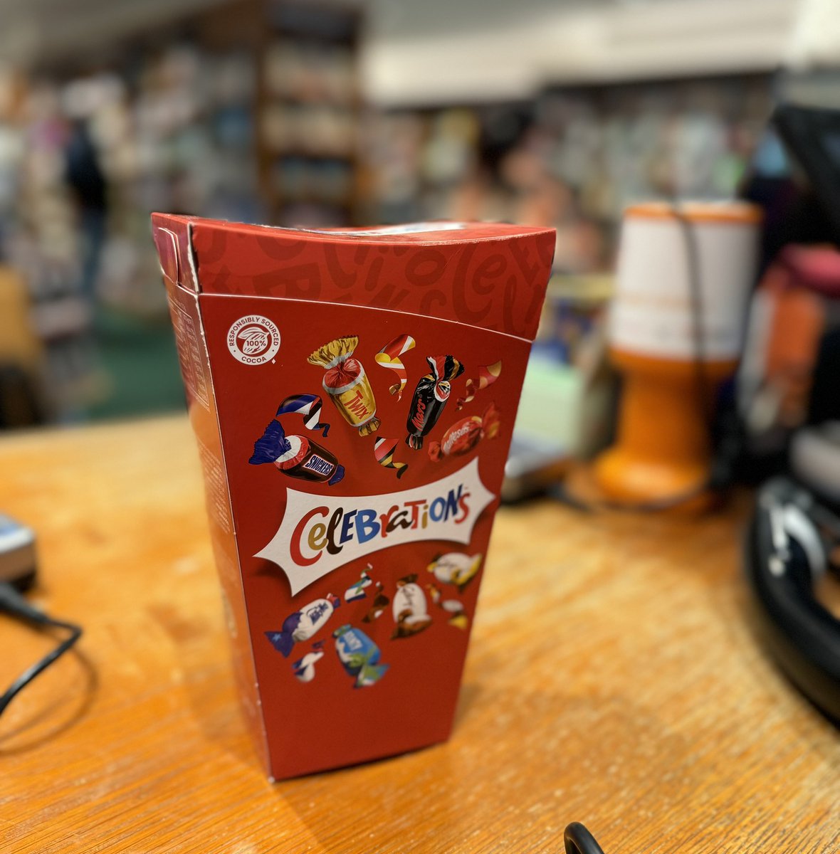 Thank you so much to the lovely pupils, teachers and parent helpers of <a href="/VictoriaPrimSch/">Victoria Primary</a> for joining us all week to celebrate <a href="/WorldBookDayUK/">World Book Day UK 📚</a> 

These are greatly appreciated ❤️ Same time again next year??