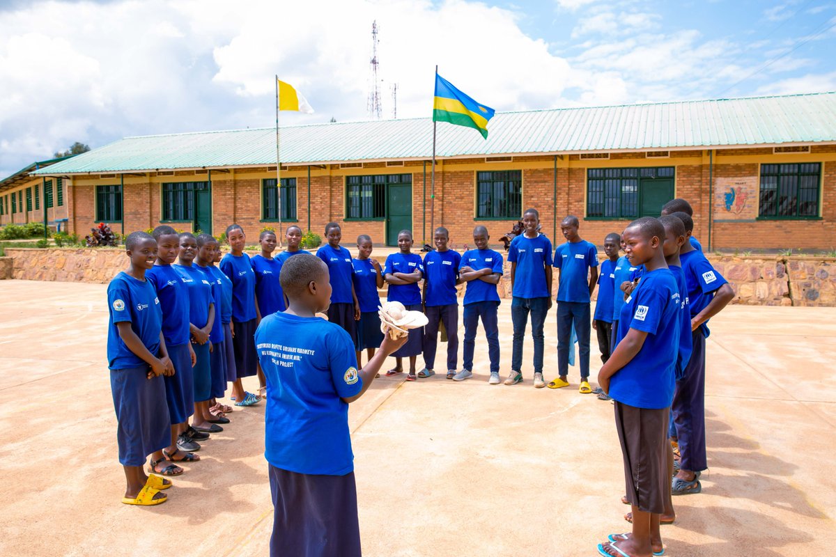 PlanRwanda's tweet photo. At just 16, Alice leads a 30-member nutrition club,  combating malnutrition in the refugee camp and hosting communities. Her leadership is a commitment to creating a future society of healthy women, free from stunting.

#IWD2024 

▶️ https://t.co/xh2xBWwxYY https://t.co/kgcsOhWp0e