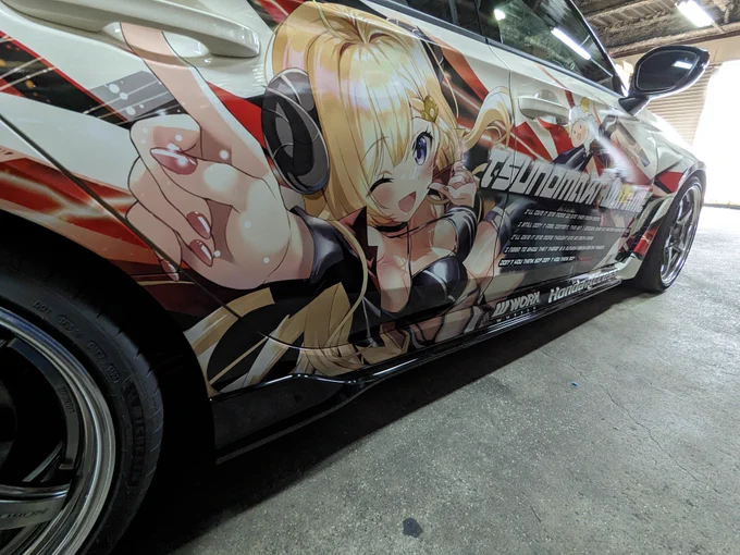施工会社はPACIFIC hololiveGT300のデザインを担当されていたリミットラインさんとお聞きし、めちゃくちゃ気合い入りました!そして納車日に立ち会わせていただき、デザイナーさんと社長さんからデザイン施工についてのお話を聞くことができました!なるほどこういう感じで作ったのかー!と感動…! 