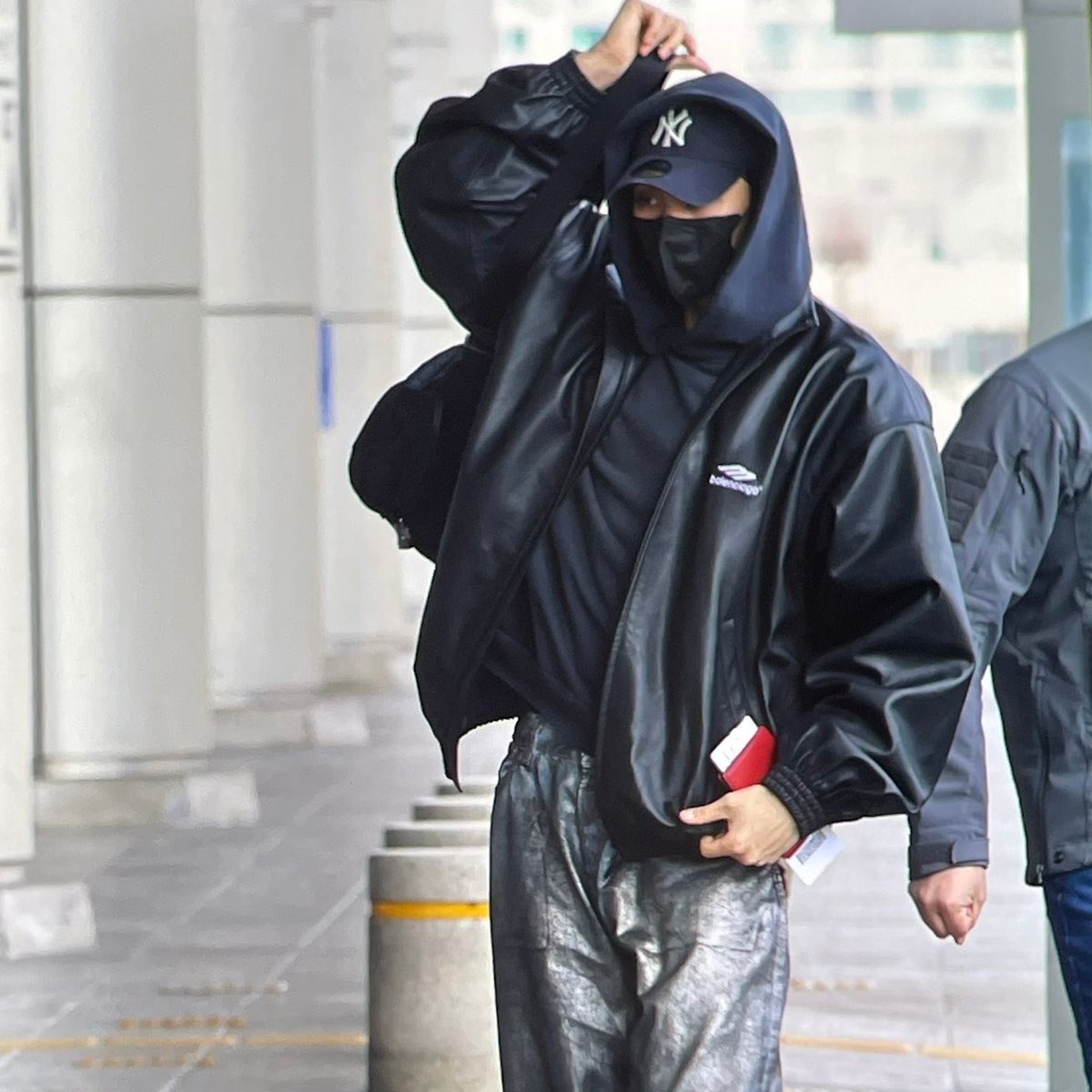 johnmarkzone's tweet image. passport wallet check ✅