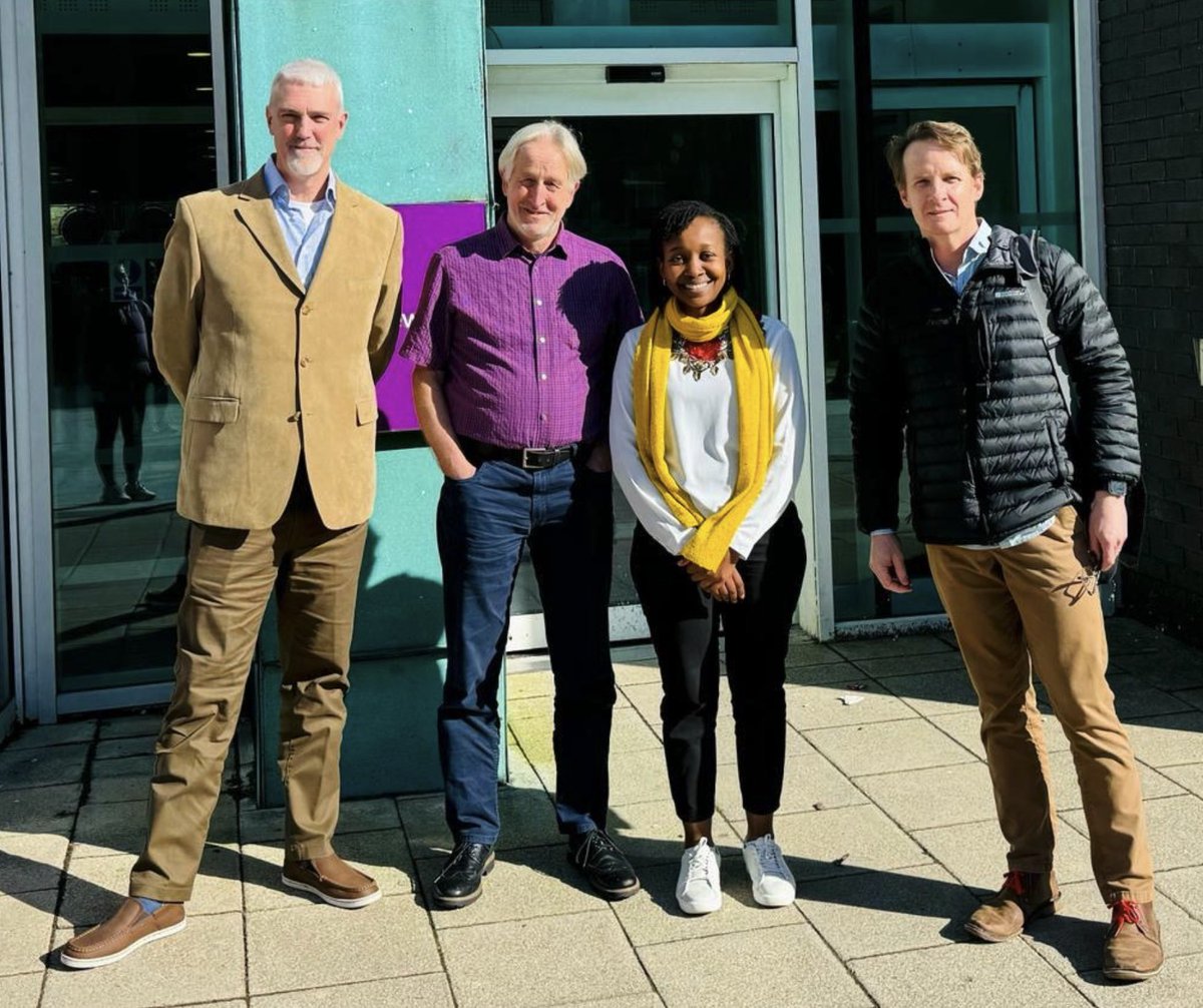 It was a pleasure to be the External Examiner for @kimaro_ea's #PhD viva at @OfficialUoM. A brilliant #PhD & #viva - well done to the new Dr. Kimaro! Thanks to supervisors @CDDManchester & @jacorenken for inviting me, and to Richard Duncombe as Internal Examiner #viva #ict4d