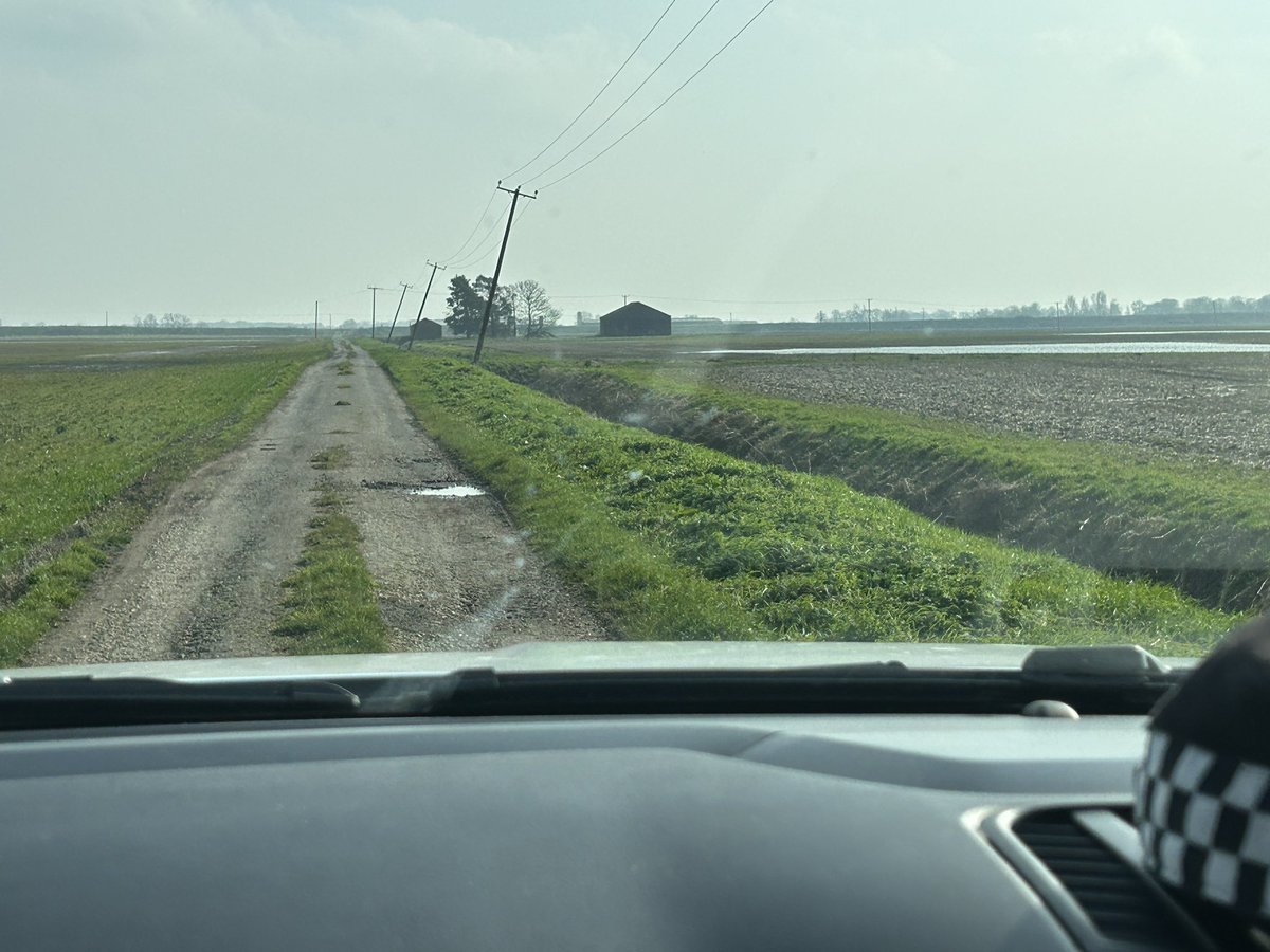 Out with @LincsRuralCrime today. Such a wide range of duties undertaken by the team to protect and serve our rural communities. #ruralcrime