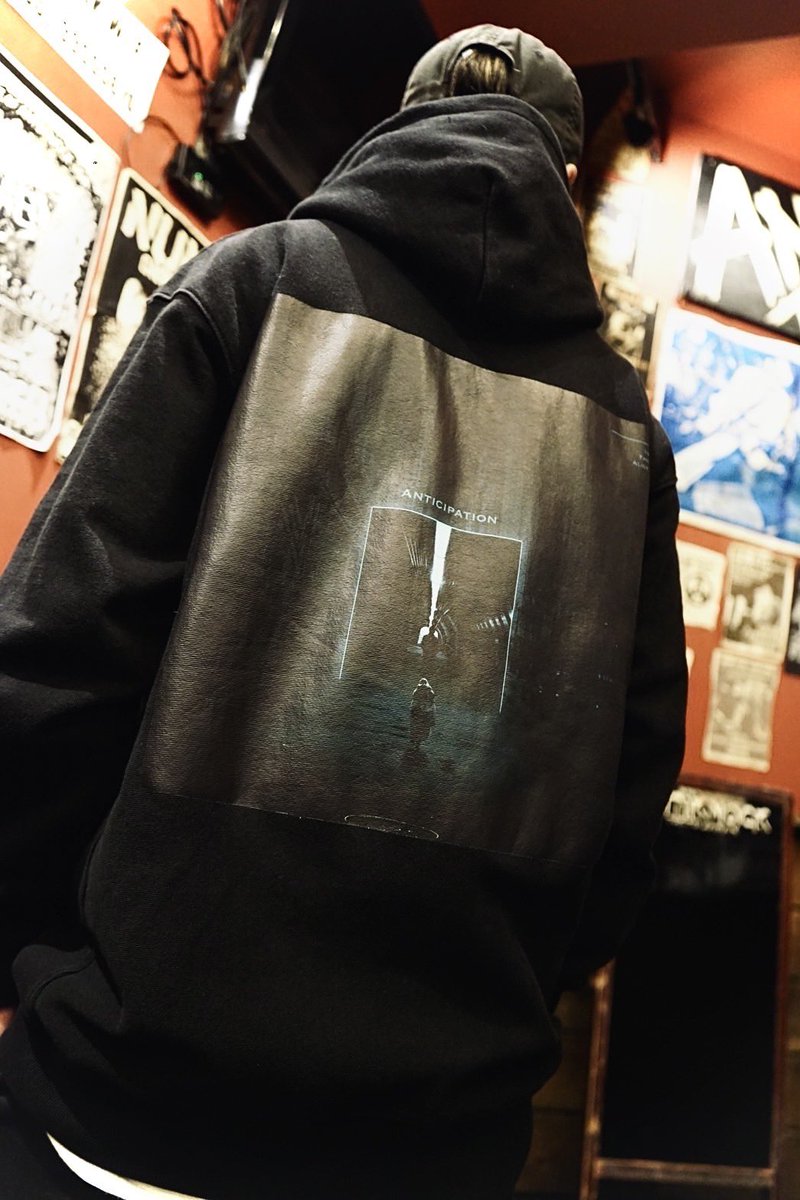 InTheAlice_JP's tweet photo. ◤◢◤Merch Information◢◤◢ 

明日3/9の解散公演のみ会場限定商品を販売いたします。

・Anticipation Hoodie ※XLのみ(¥6,000-)
・1st~3nd Single, EP CD(¥500-)
・ロゴステッカー 全2種 (¥200-)
・ロゴライター (¥200-)

明日はIn The Alice 最後の公演となります。
ご来場お待ちしております。 https://t.co/GPbABW4kU2