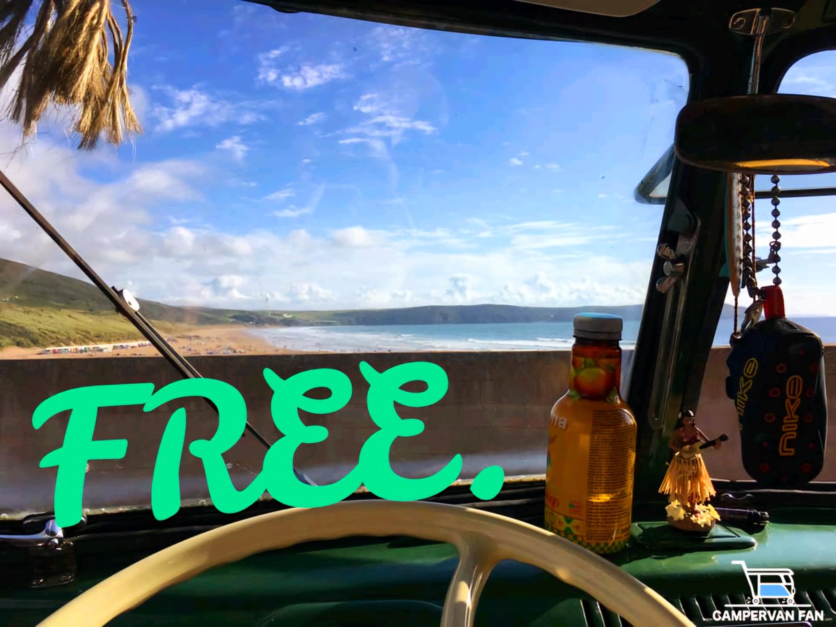 Zoe Whitmore enjoying the breath-taking scenery at #WoolacombeBeach 🇬🇧 #VanlifeVibes