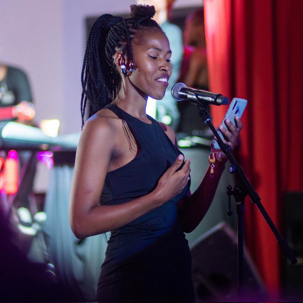 scriptsandbars's tweet image. More electrifying performances by Scripts and Bars participants.  

@kaymediaafrica @SouthernAfrArts 

#scriptsandbars #creativeecononyweekZW #creativeecononyweek