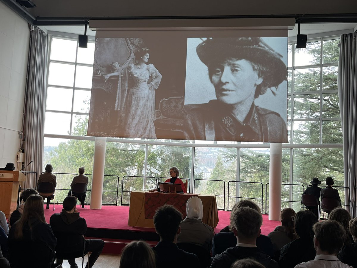 Bozena Cierlik (@bozenacierlik) on Twitter photo Celebrating International Women Day today in <a href="/UCC/">UCC Ireland</a> -Women In Irish History directed by our colleague, wonderful <a href="/DoyleNeill/">Finola Doyle O'Neill</a> Celebrating International Women Day today in <a href="/UCC/">UCC Ireland</a> -Women In Irish History directed by our colleague, wonderful <a href="/DoyleNeill/">Finola Doyle O'Neill</a>