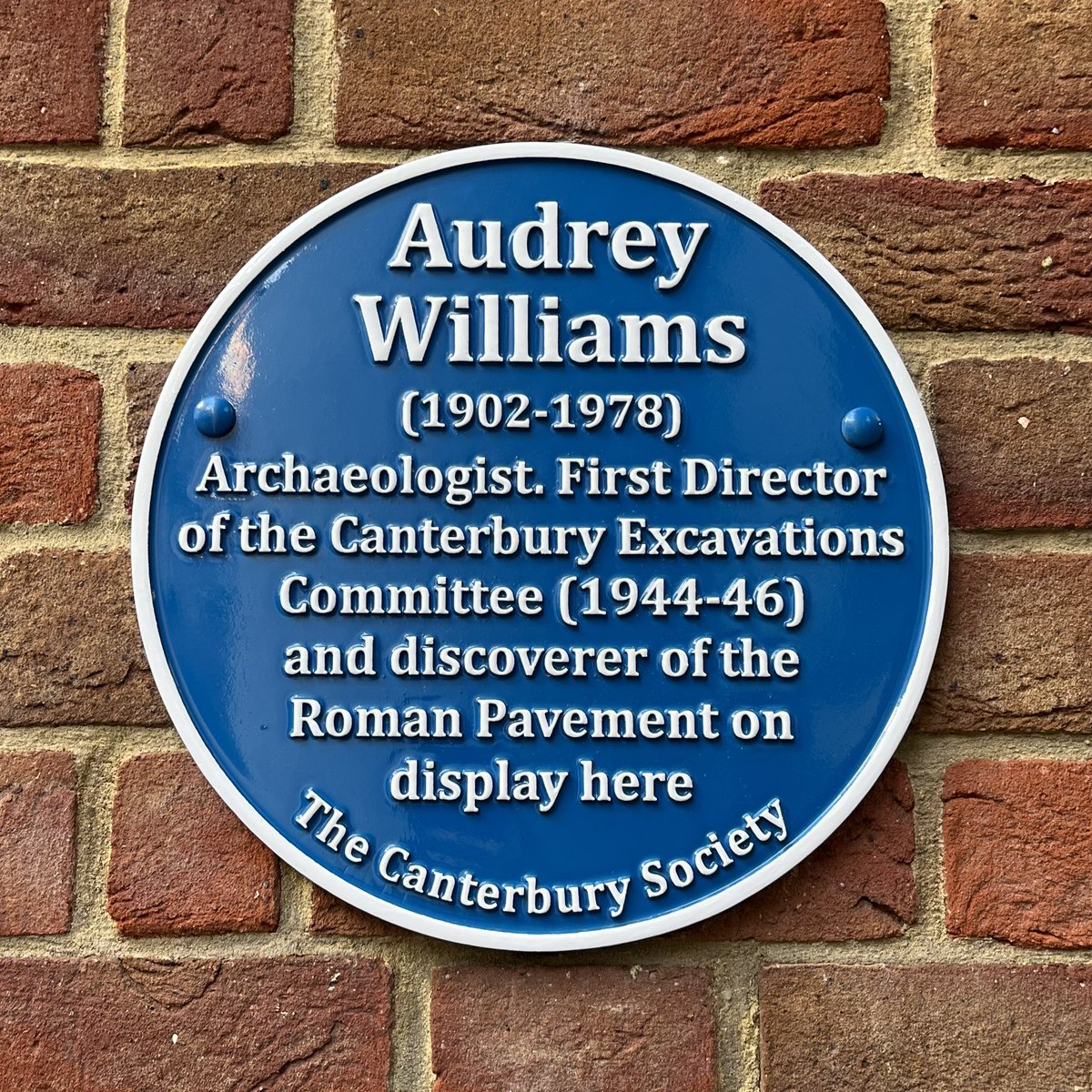 💙 We’re so happy to see Audrey Williams’ blue plaque go up today on #InternationalWomensDay! Audrey Williams (1902-1978) led the first excavation of the Roman house now preserved at the museum. […]