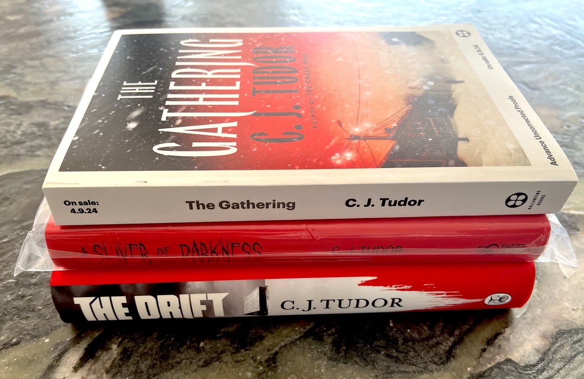 cjtudor's tweet image. To celebrate #InternationalWomensDay I'm giving away some books! A HB of The Drift, a super shiny @subpress limited edition of Sliver of Darkness and a very hard to come by US proof of my new novel, #TheGathering. For a chance to win the whole bundle, just like and RT! 😁