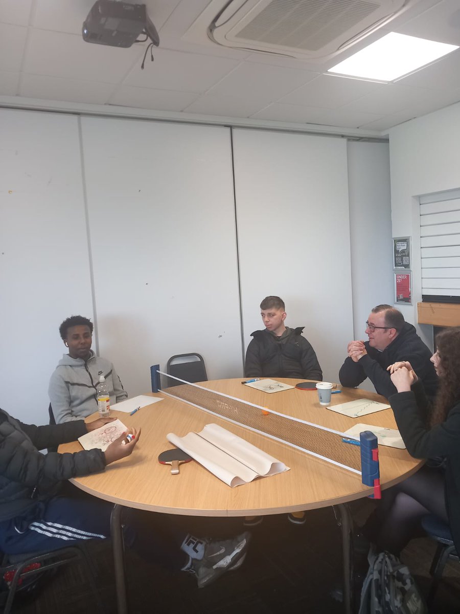 Thank you to Ken and Tom from @aspirellp for delivering an engaging interview workshop for the @BearsHitz programme 🙏 Students learnt about tips and tricks to stand out from the crowd in a interview 👔 #ChangingLives #HITZFamily