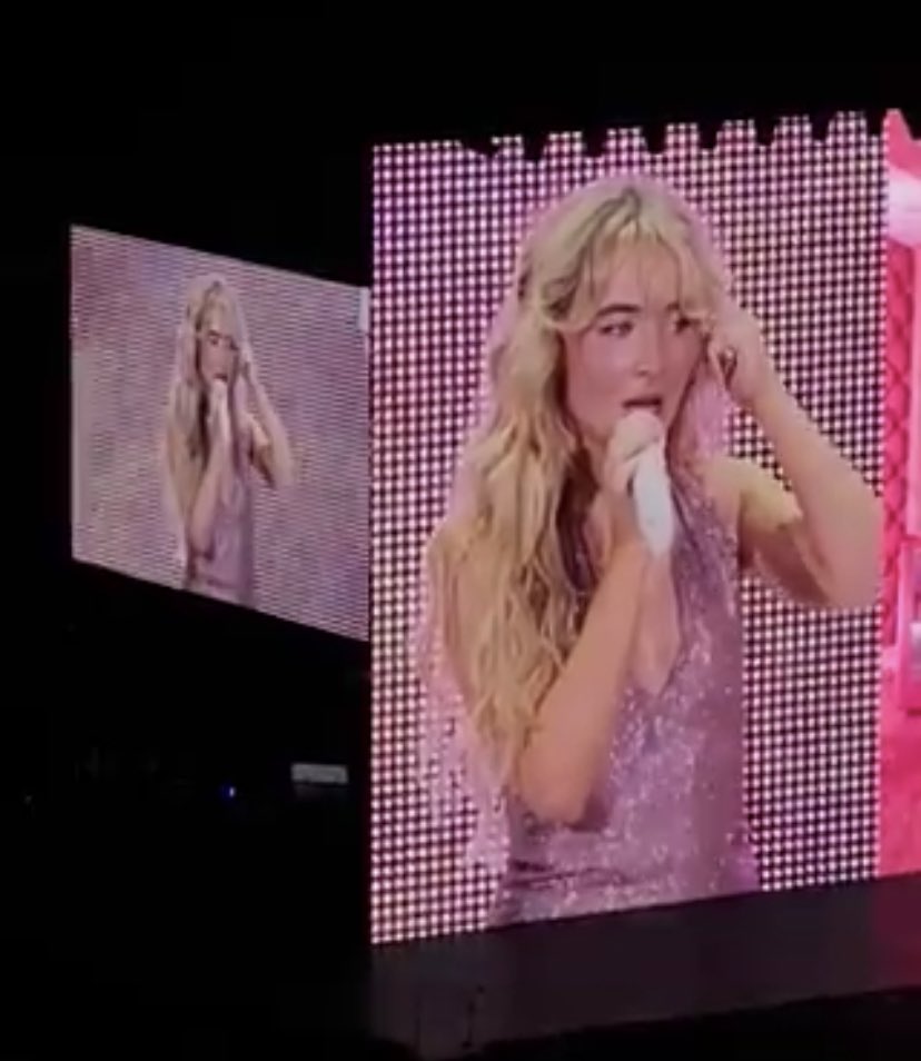 PopCrave's tweet photo. Sabrina Carpenter’s “Nonsense” outro at the fifth Singapore ‘Eras Tour’ show:

“Do boys like you more when you’re annoying?
If I don’t make dick jokes am I boring?
I said, ‘Walao!’ Am I Singaporean?” https://t.co/6ePvhuS7Ca