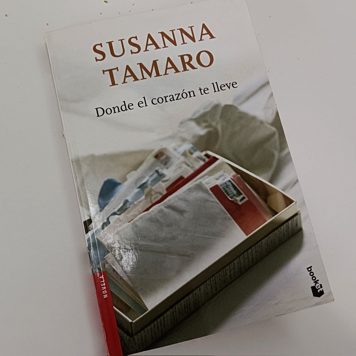 En el #DiadelaDona, una #LecturaRecomanada: #OnEtPortiElCor , de #SusannaTamaro , o com una àvia transmet saviesa de vida la neta. #narració #novela #diari #dona