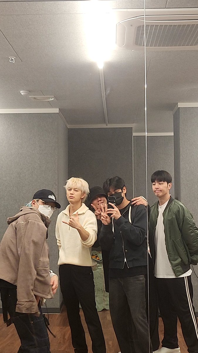 belovedchanwoo's tweet photo. chanwoo pluschat update!🥹🫶 https://t.co/vQGTUSgrIT