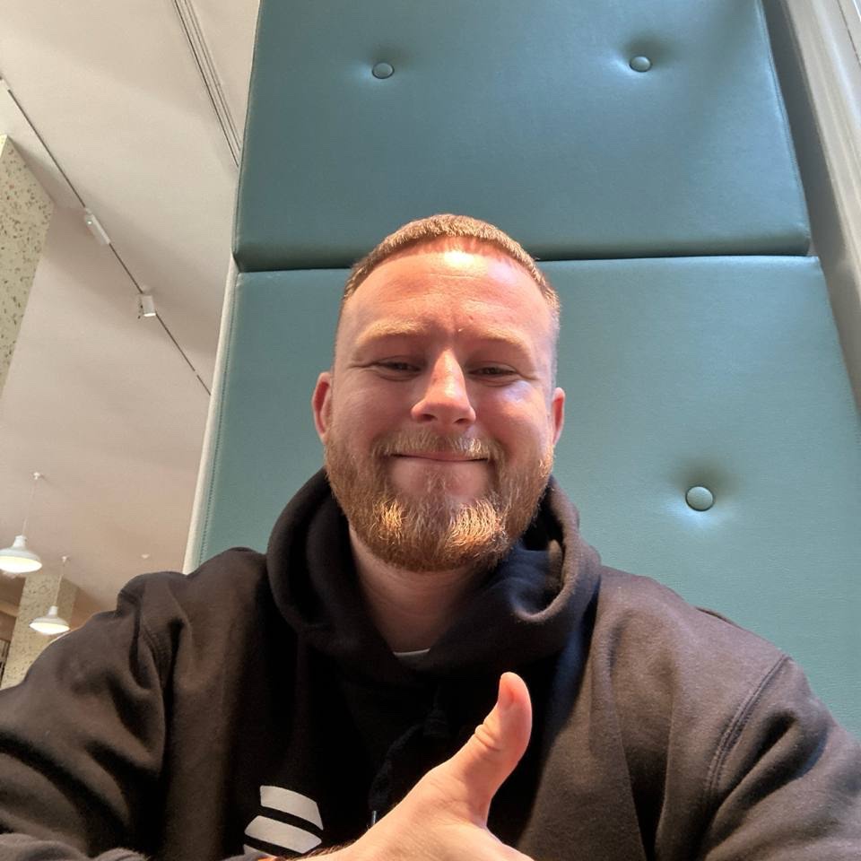 Today I will be mentoring and judging at the AI <a href="/encodeclub/">Encode Club</a> London Hackathon.

I will be around all weekend helping our <a href="/SuperteamUK/">Superteam UK</a> members compete while looking for new talent to onboard to <a href="/solana/">Solana</a>.

If you are attending or competing - come find the balding ginger man and say