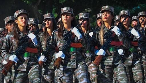 Reylope13's tweet photo. Crónicas de #Cuba 🇨🇺
#IslaRebelde
#8DeMarzo

El Día (oficial) de la Mujer  es el 8 de marzo, pero el verdadero Día de la Mujer es los 365 días del año. Y el de las cubanas es  ¡mil veces cada día! 

Feliz vida para todas las de Cuba y las de la Patria Grande.

#DeZurdaTeam https://t.co/Jut8kdxYBs