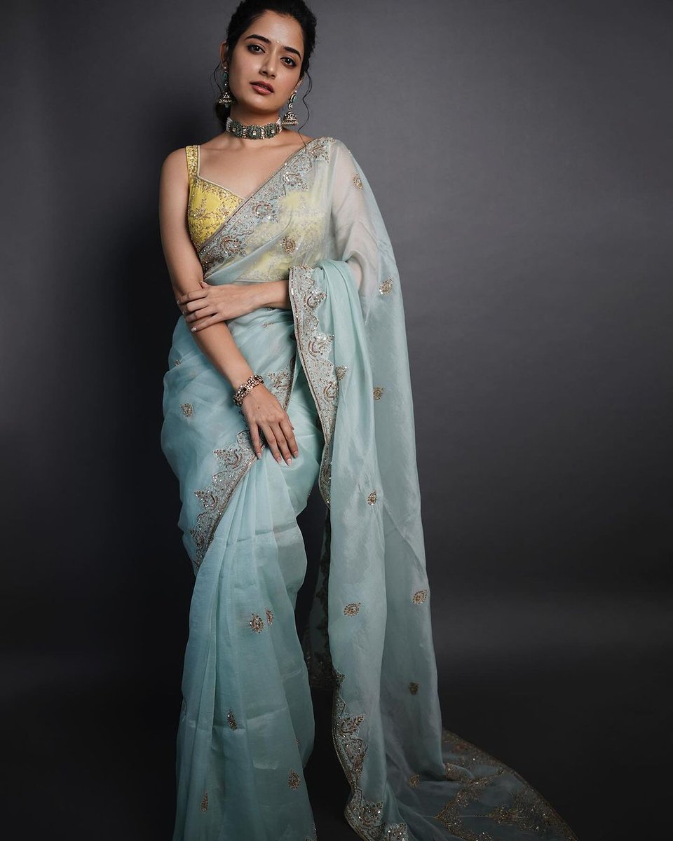 ashikaluv's tweet photo. 😘😘😘 #AshikaRanganath https://t.co/3pZuyVsuHA