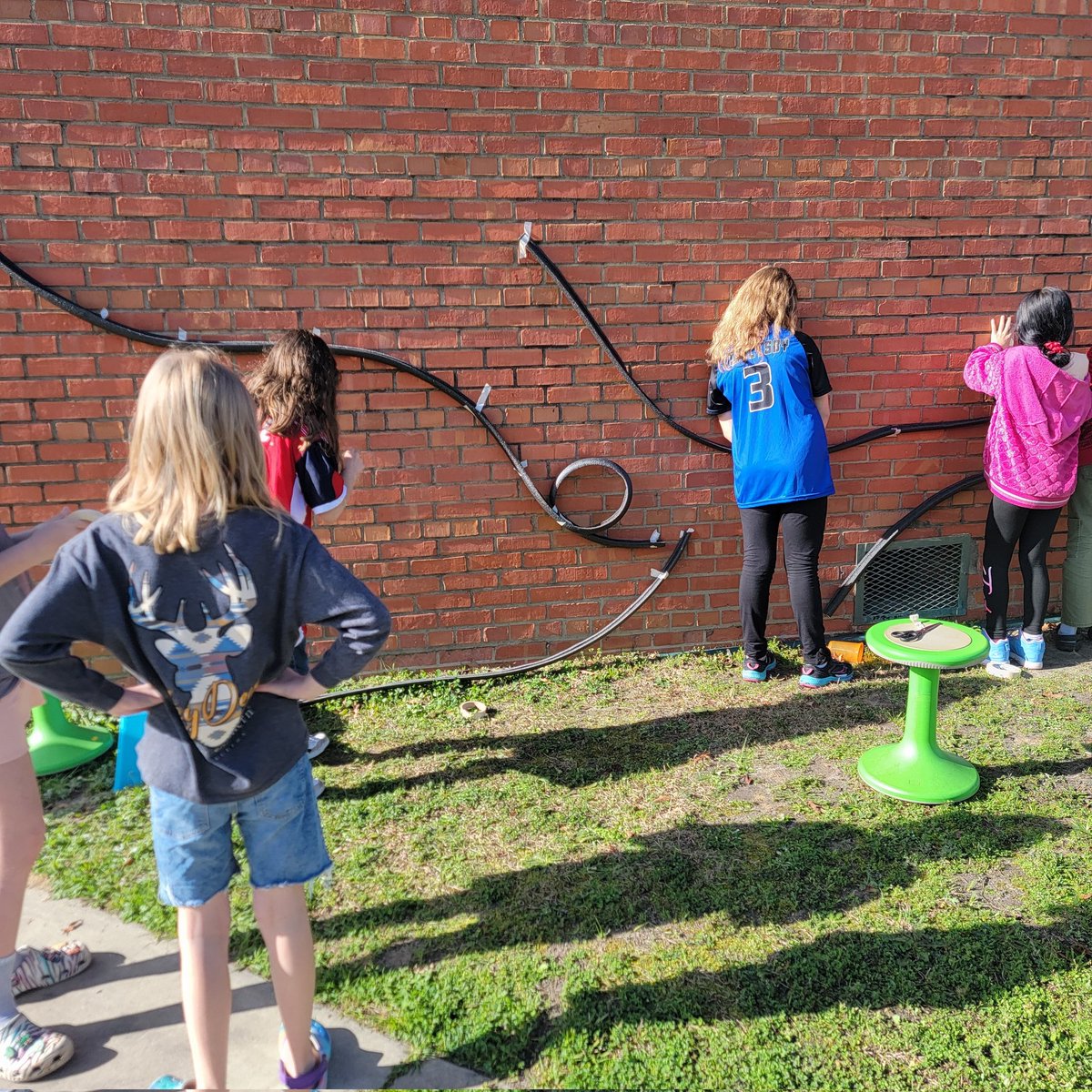 bsktmouse's tweet photo. Putting Forces and Motion into action! #LHESMustangs #CumberlandStrong #Iteach5th
#StenderStars https://t.co/GgGMUFBwaX