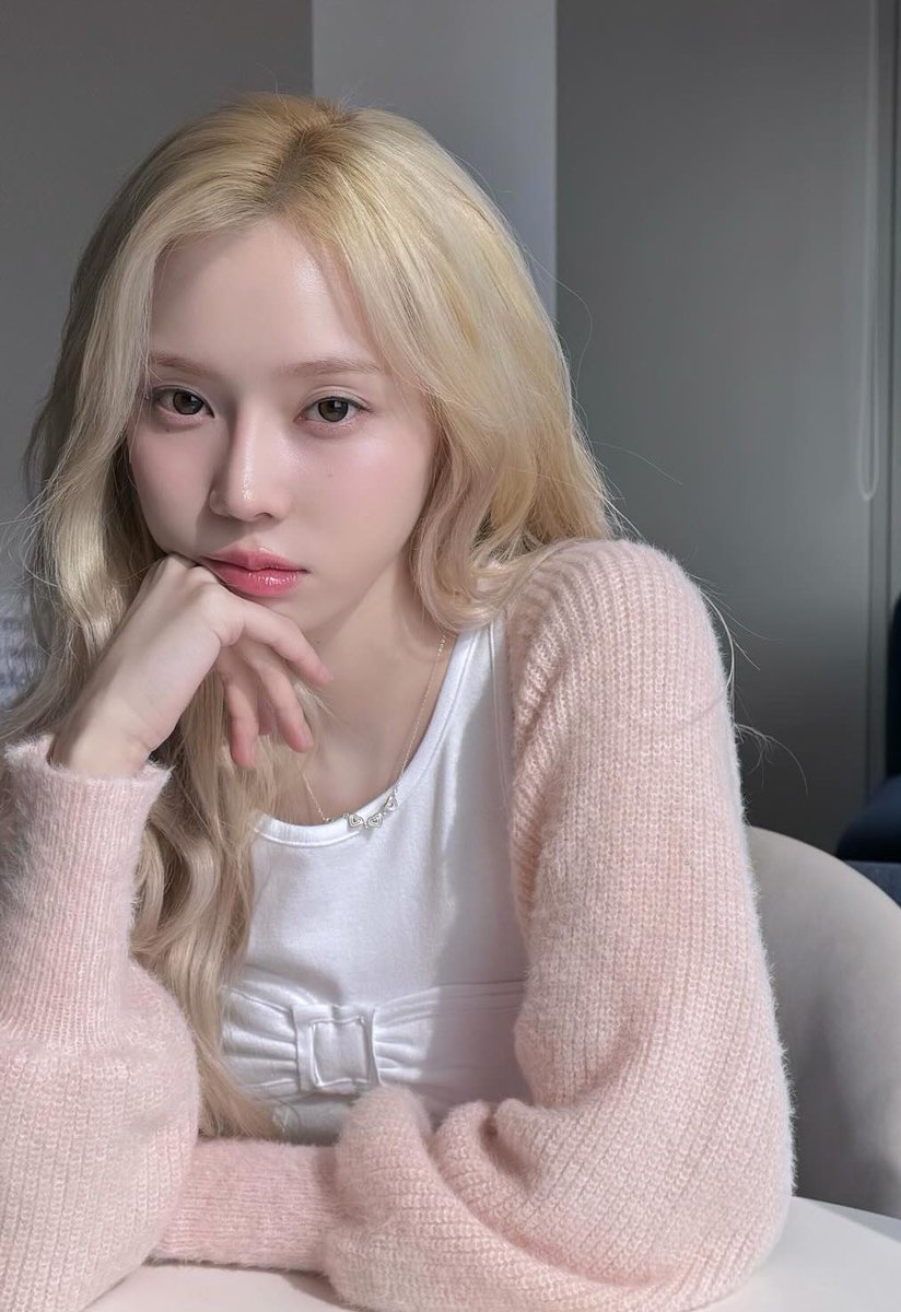 winter700_'s tweet photo. ╭ ◜◝ ͡ ◜◝ ͡  ◜◝ ╮
      밥죠( •̄ .̱ •̄ )
╰ ◟◞ ͜  ◟ ͜   ◟◞ ╯
                   O
                      °. https://t.co/3kpa3GZtpe