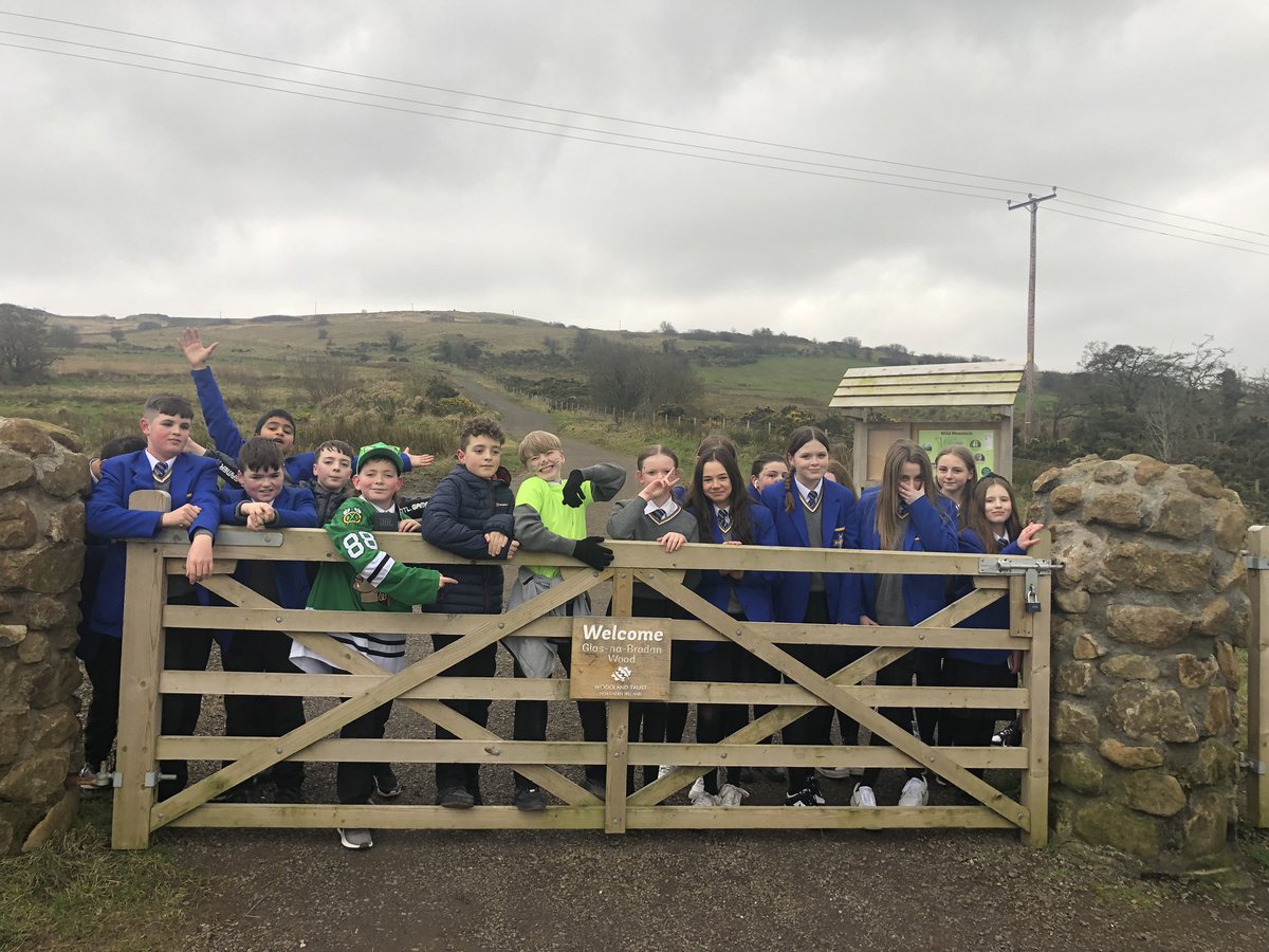 IrishERC's tweet photo. Siúlóid deas amuigh faoin aer le
Muintir bl 8 @SnaGaeilge @GlasNaBradanCA #cairde #labhairgaeilge #spraoi https://t.co/69f687Zsq6