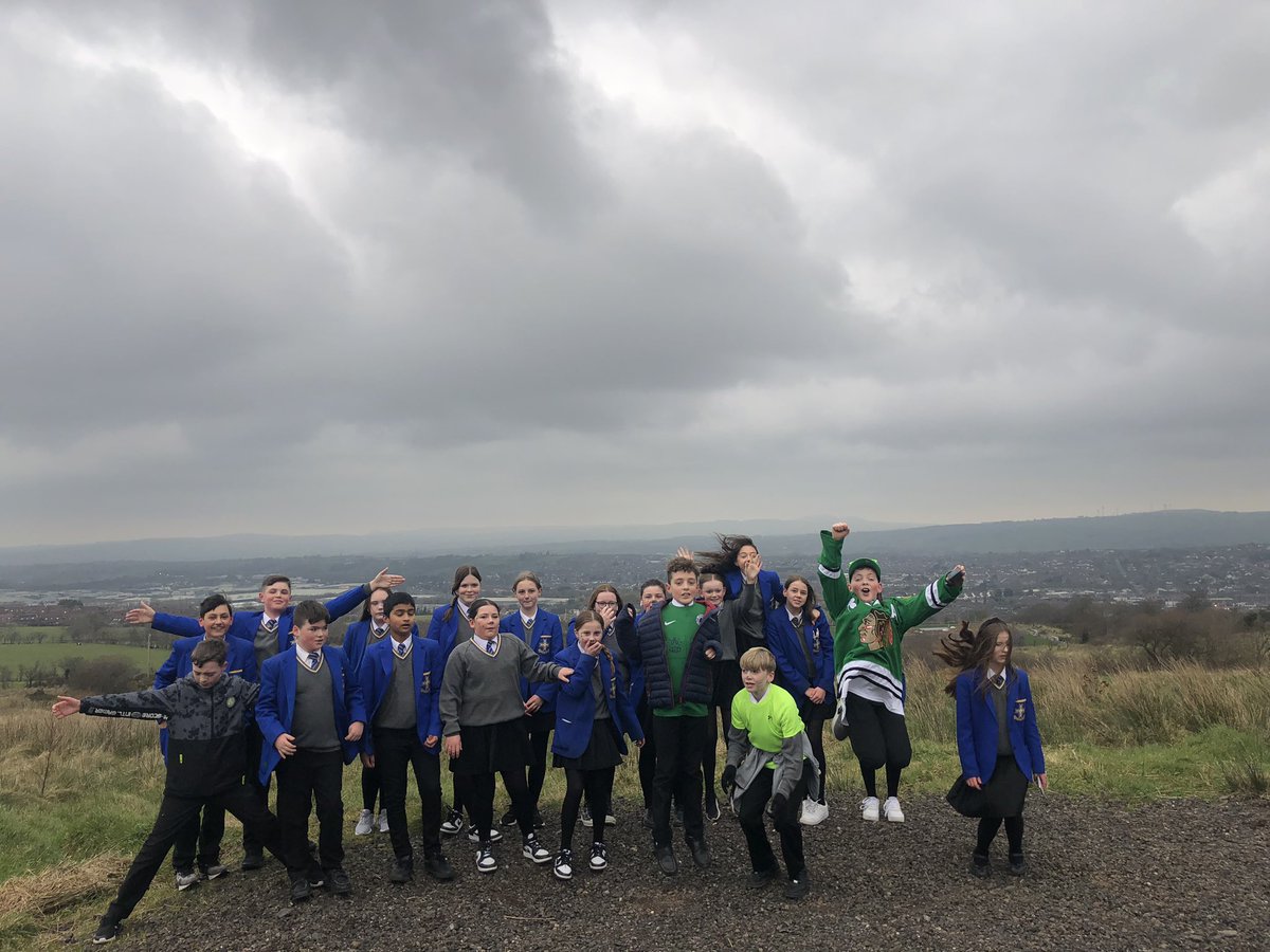 IrishERC's tweet photo. Siúlóid deas amuigh faoin aer le
Muintir bl 8 @SnaGaeilge @GlasNaBradanCA #cairde #labhairgaeilge #spraoi https://t.co/69f687Zsq6