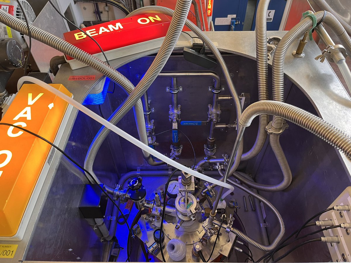 EllieDChem's tweet photo. Finally got some neutrons on my samples! Lovely few days in the HRPD shed ☢️ now time to analyse the data before the BCA… @isisneutronmuon @CumbyLab https://t.co/8fzv2RLIrY