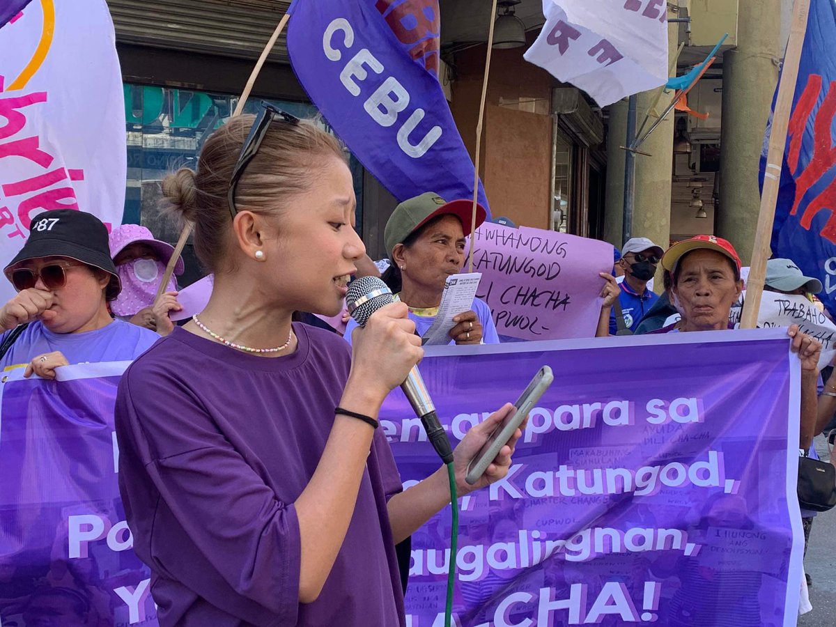 collectivebf's tweet photo. this international women’s day, we went to the streets! 

to fight the injustices of society ties to our struggle against the patriarchy that enforces this status quo. today, we recognize its different facets through chacha &amp; our colonial, commercialized, repressive education. https://t.co/KePa4S5Ucg