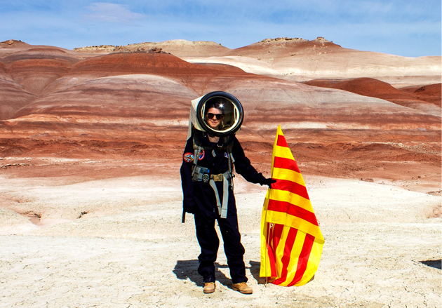 🟣Celebrem el #8M #DiadelaDona recordant les  aventures científiques de @RecercaenAccio amb 2 increïbles investigadores: <a href="/arimartinezdios/">Ariadna Martínez-Dios</a> i <a href="/MarionaBadenas/">Mariona Badenas-Agusti</a>.  

Descobreix amb elles els secrets dels coralls a les illes Galápagos i els del planeta vermell!

recercaenaccio.cat/aventures-cien…