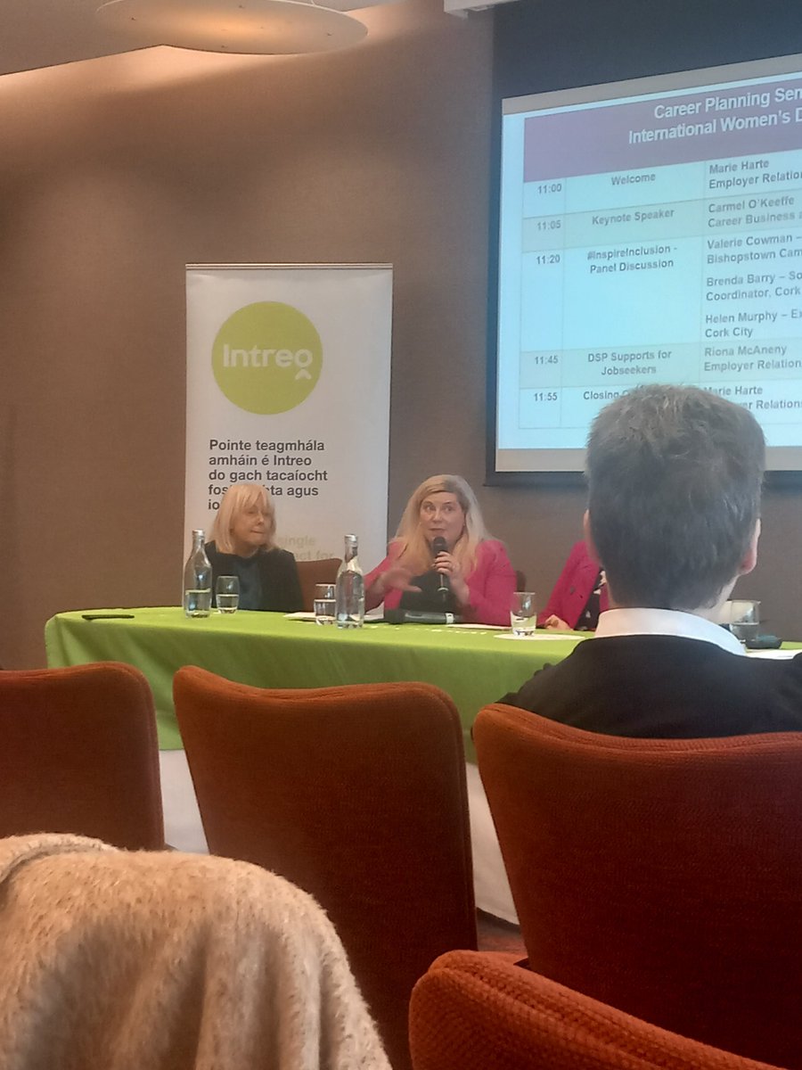 niamhgaine's tweet photo. Valerie Cowman, manager @FETBishopstown speaking at the #IWD   Career Planning Seminar organised by @welfare_ie 

@CorkETB @SOLASFET @apprenticesIrl 
#thisisFET https://t.co/aikKrvxkh0