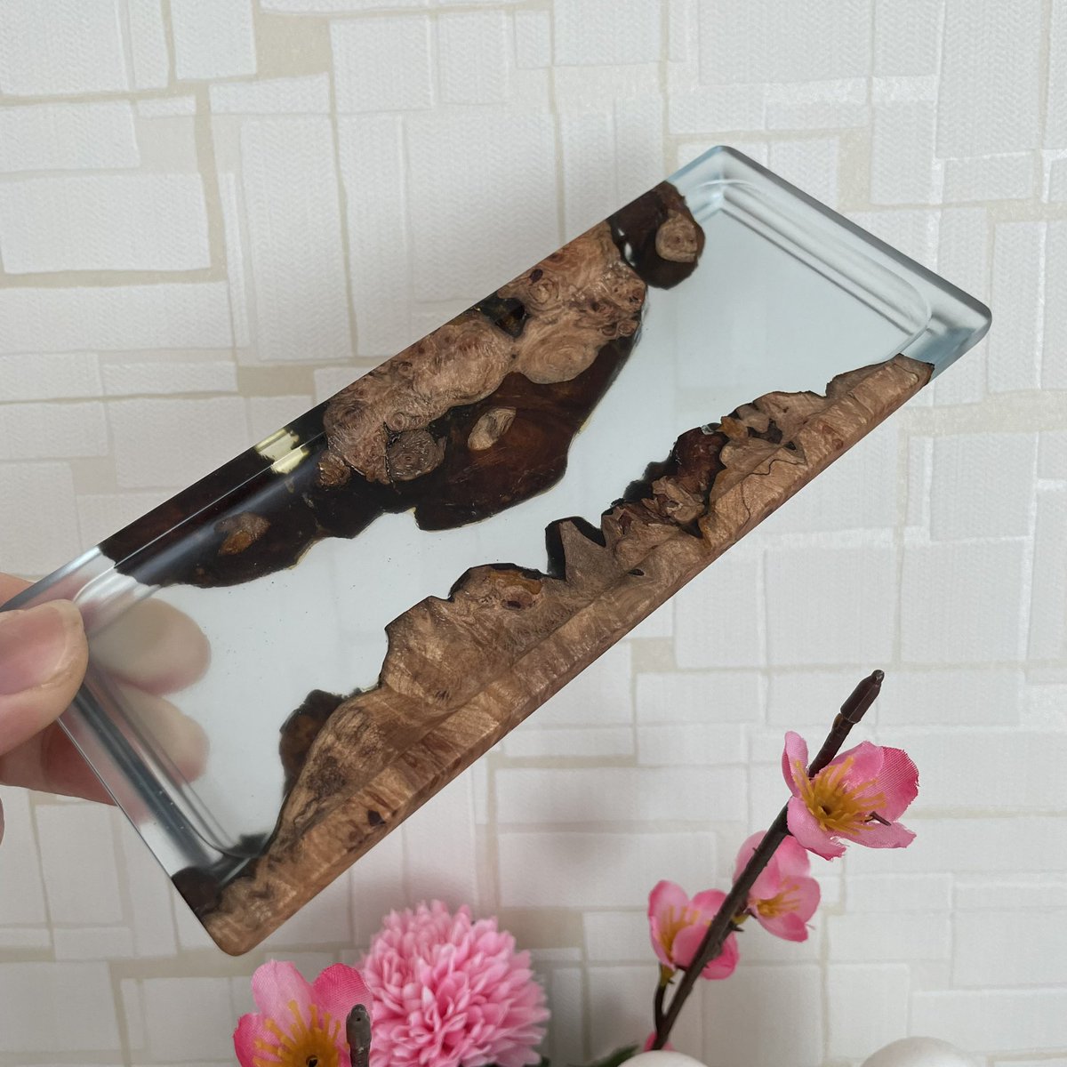 【🎁プレゼント企画🎁】

フォロワー2000人を突破しましたので、感謝のプレゼンを致します😊🎉

プレゼント内容
・ウッドレジンのトレイ（楓瘤）

【応募条件】
1.<a href="/kentaro_papa122/">kentaro-papa ケンタローパパ</a> をフォロー
2.この投稿をリポスト

締切は2024年3月11日の21時となります😊
是非ご参加下さい🙇‍♀️