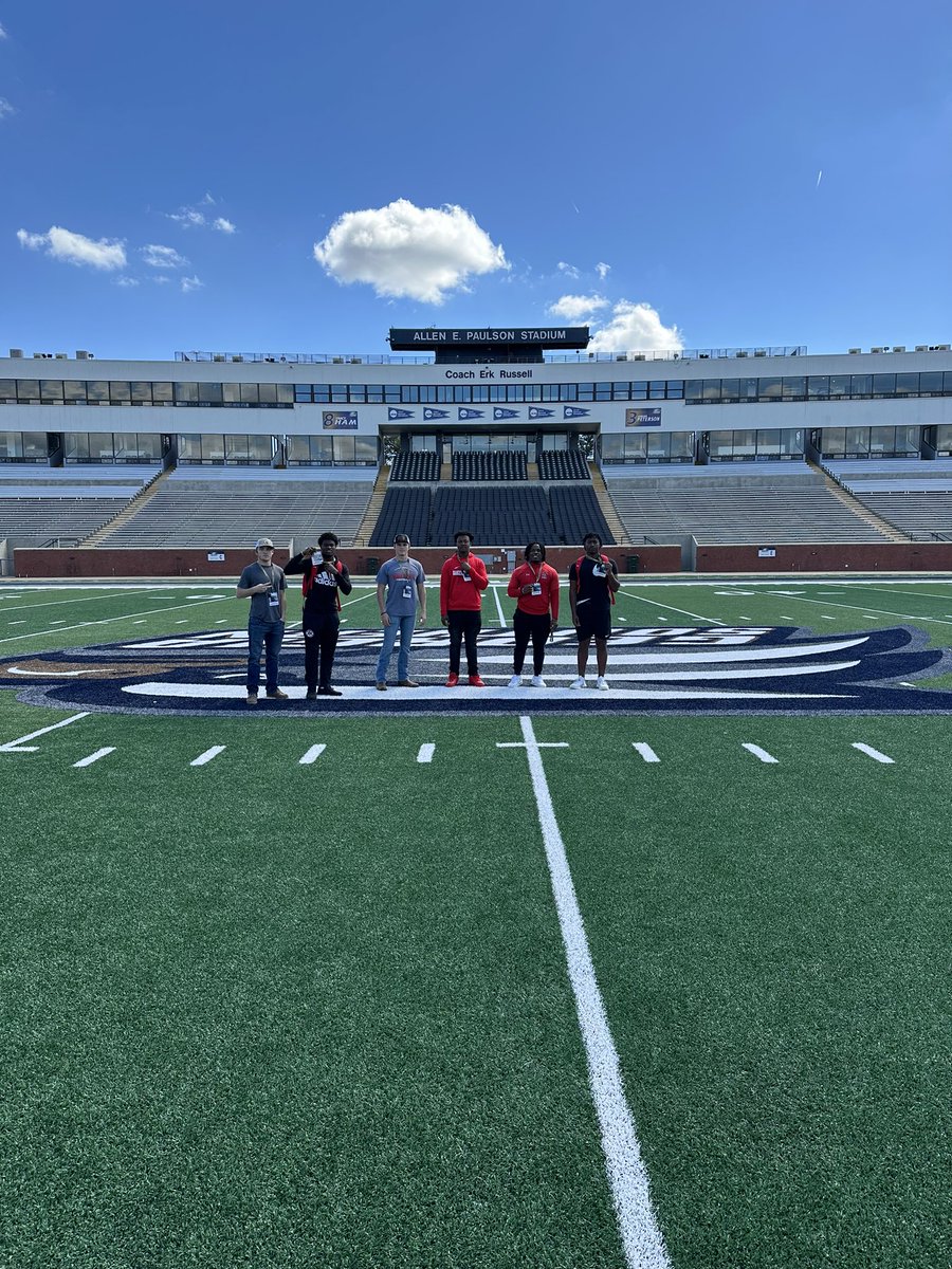 Thank you <a href="/GSCoachHelton/">Clay Helton</a>, <a href="/CoachRyanAplin/">Ryan Aplin</a> and the entire staff at <a href="/GSAthletics_FB/">Georgia Southern Football</a> for the hospitality given to our Wildcats. It was great talking to both of you and touring your beautiful campus along with your state of the art athletic facilities. #HailSouthern #GATA