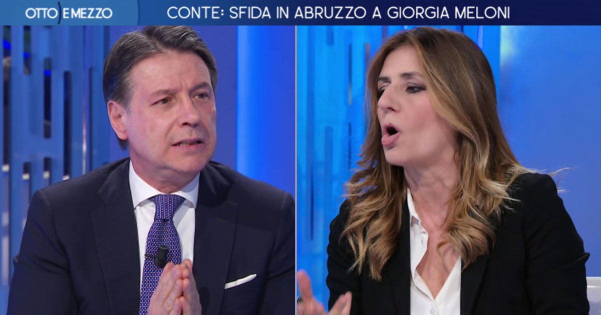 italia_nel_caos's tweet photo. Vita dura ieri a #Ottoemezzo x il Glande Presidente #Conte!
La #Gruber lo punzecchia ripetutamente ma a zittirlo del tutto è la #Guerzoni, che sentendosi di re da Conte stesso “ Lei non conosce gli abruzzesi, la giornalista risponde: le ricordo che lei è PUGLIESE!
#ConteaCasa https://t.co/Wfdjk63Ors