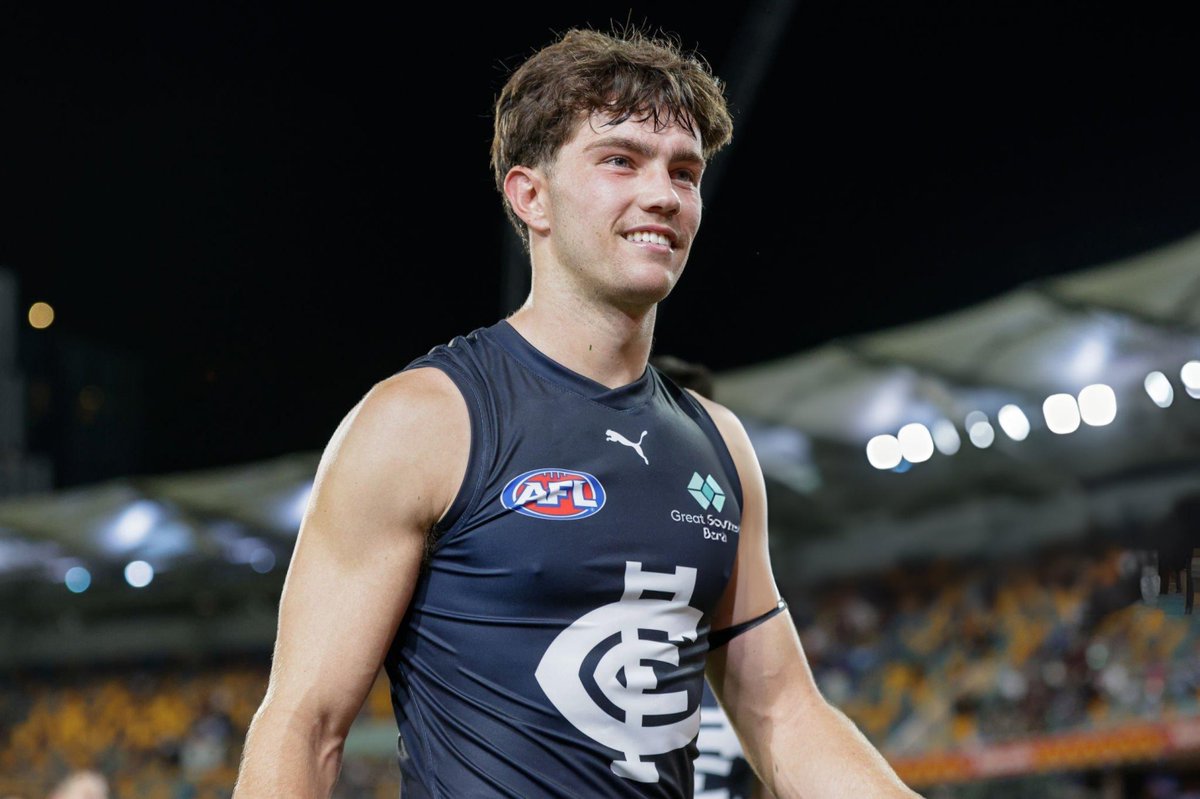 CarltonFCBlues's tweet photo. Carroll’s second half: 
10 touches @ 80% 
6 contested 
4 clearances 
1 goal 
2 tackles 
2 score involvements 
2 inside 50s
11 pressure acts 
231 metres gained 
Attended 10 centre bounces 👀 https://t.co/xPTwBpds7B