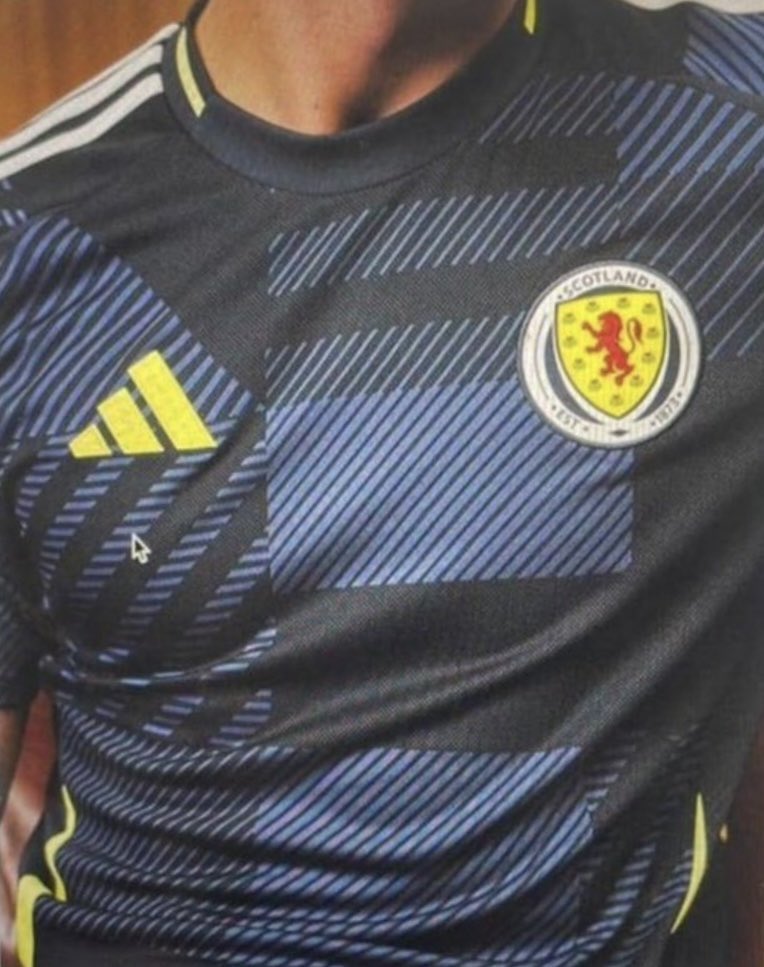 Leaked new Scotland shirt. 👀 Thoughts?