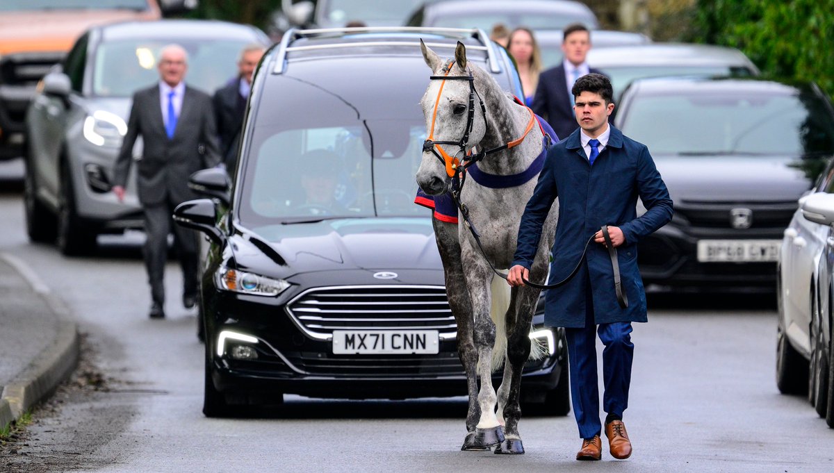 An emotional farewell to Keagan Kirkby. 💙🤍 

His favourite horse in the world, Highland Hunter, led his coffin on Tuesday.  

Image Credit: <a href="/ppauk/">PPA Sports Content</a>