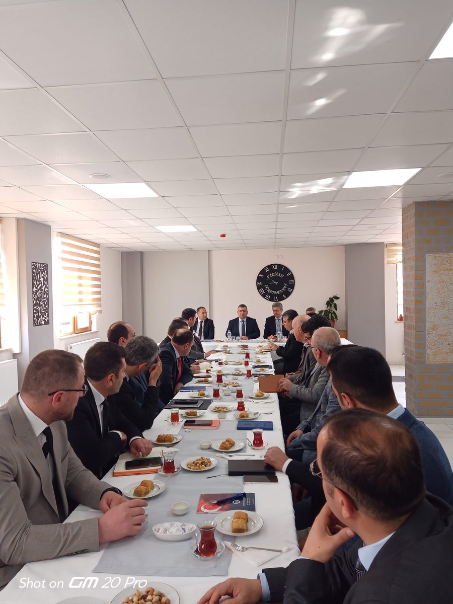 AsoNarman's tweet photo. Milli Eğitim Bakanlığı Ortaöğretim Genel Müdürümüz sayın Halil İbrahim TOPÇU beyefendiyi kurumumuzda misafir ettik. 

@Erzurum_Mem
@yakupyildiz024
@azizoguz61 @MemNarman @EnginT25 https://t.co/n8XCFa4IuK